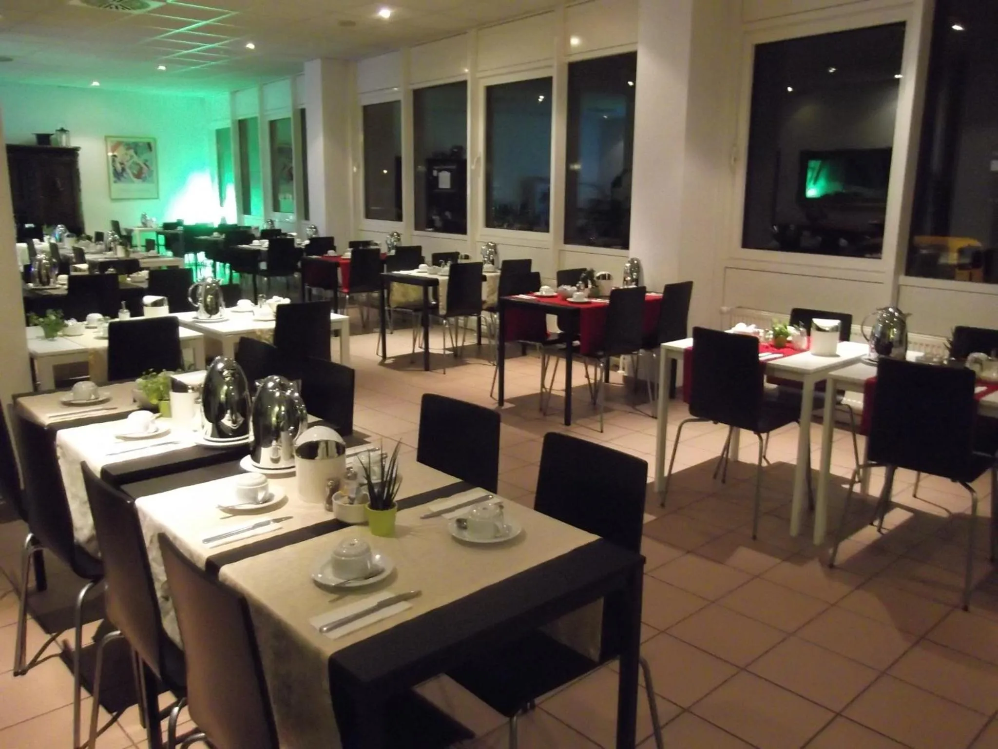 Restaurant/places to eat in Businesshotel & Appartements Stuttgart-Vaihingen