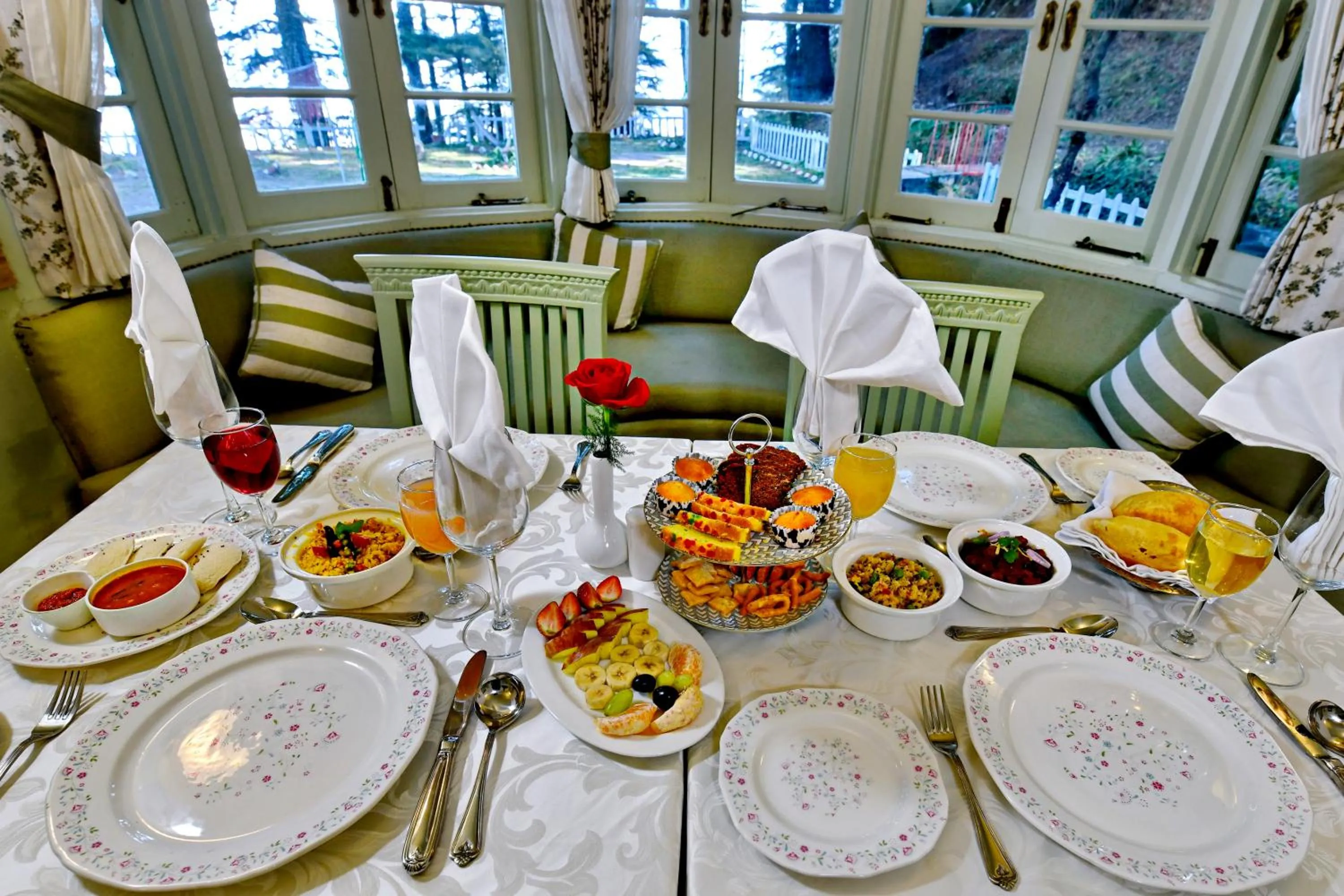 Restaurant/places to eat in Brij Villa, Dalhousie - A Colonial Luxury Retreat