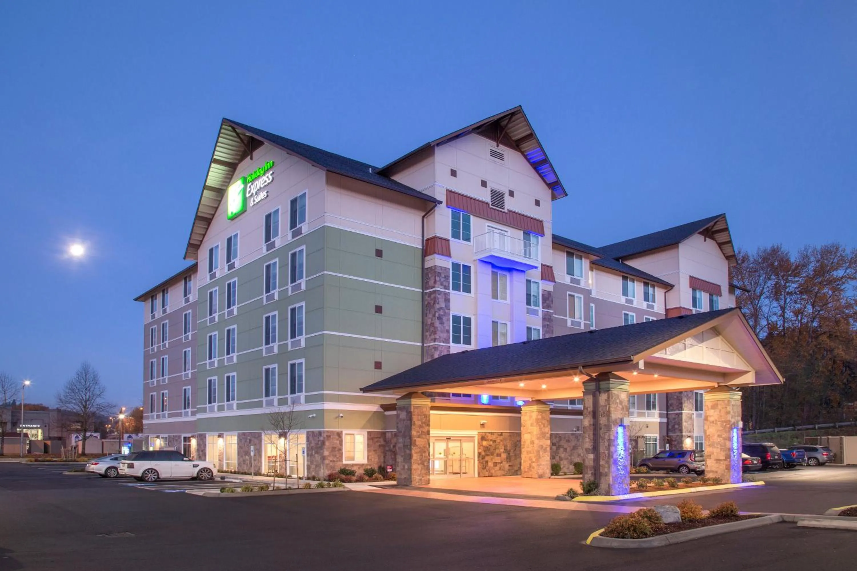 Property building in Holiday Inn Express & Suites - Seattle South - Tukwila by IHG