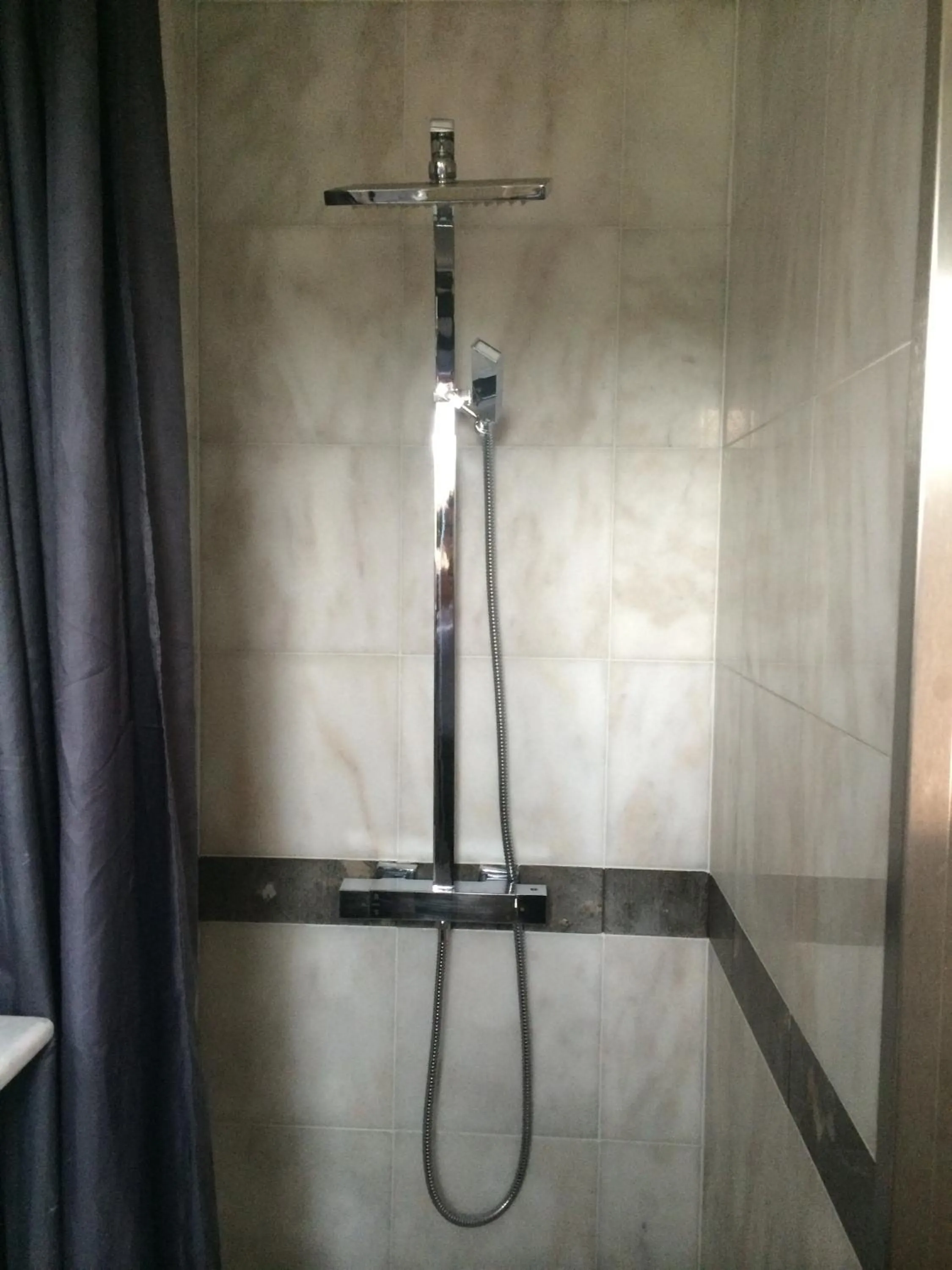 Bathroom in Hôtel Saint Alban