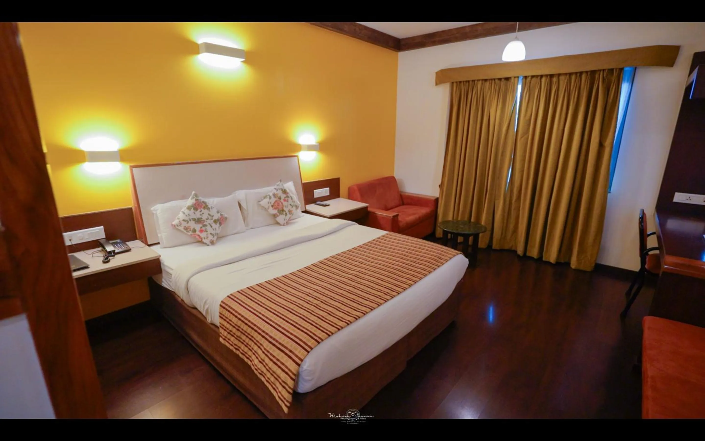 Bedroom, Bed in Hotel Vrishali Executive