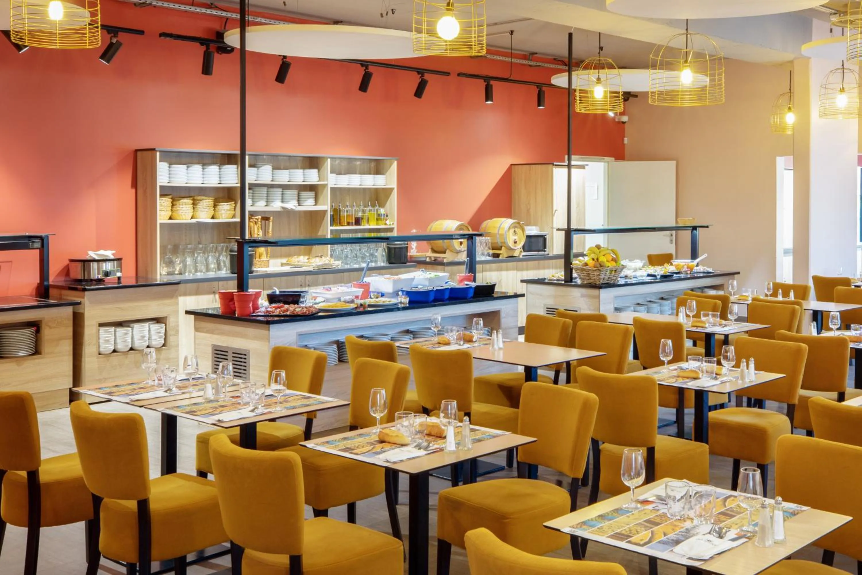 Restaurant/places to eat in SOWELL Family Riviera