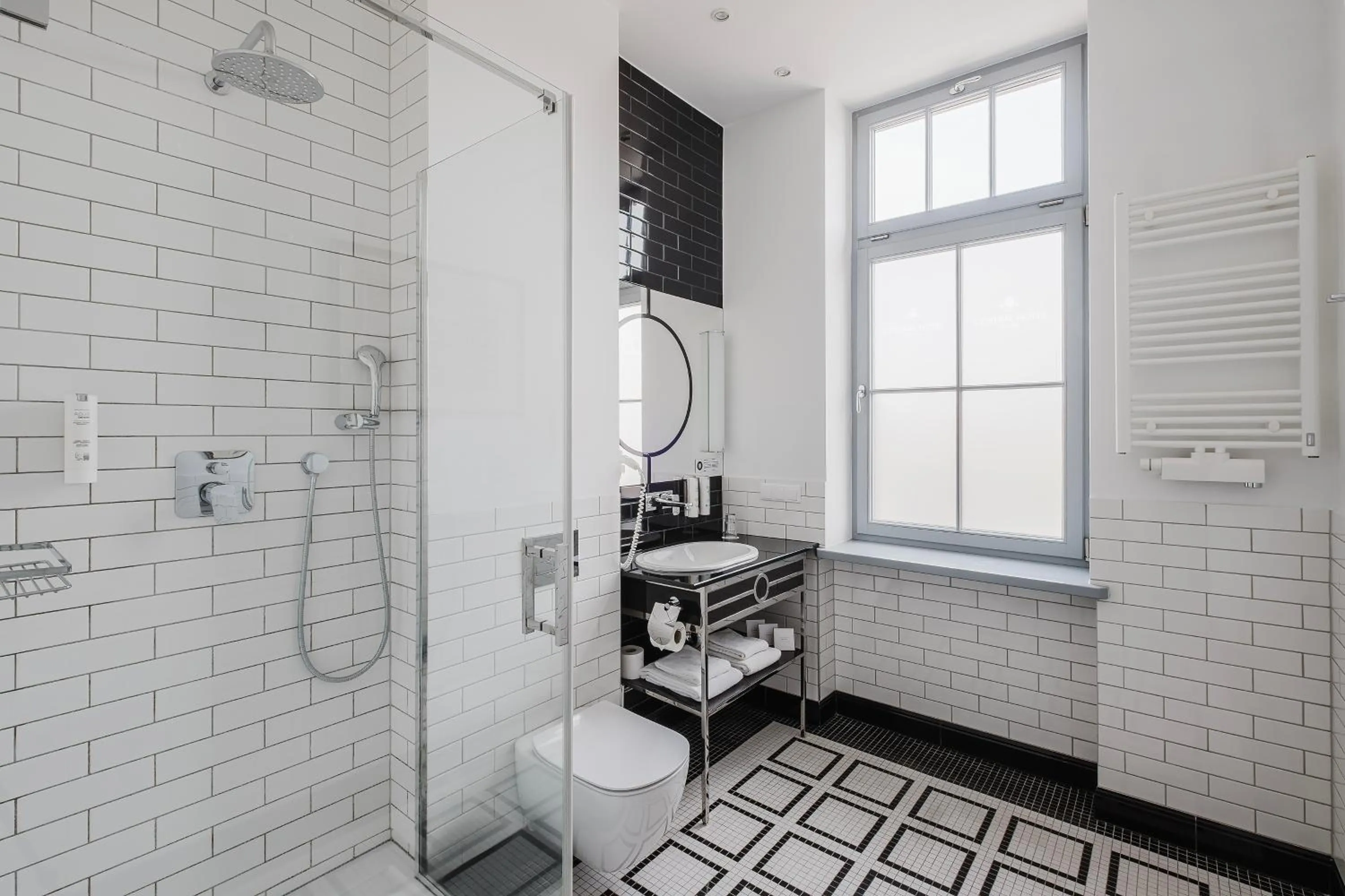 Shower in Craft Beer Central Hotel