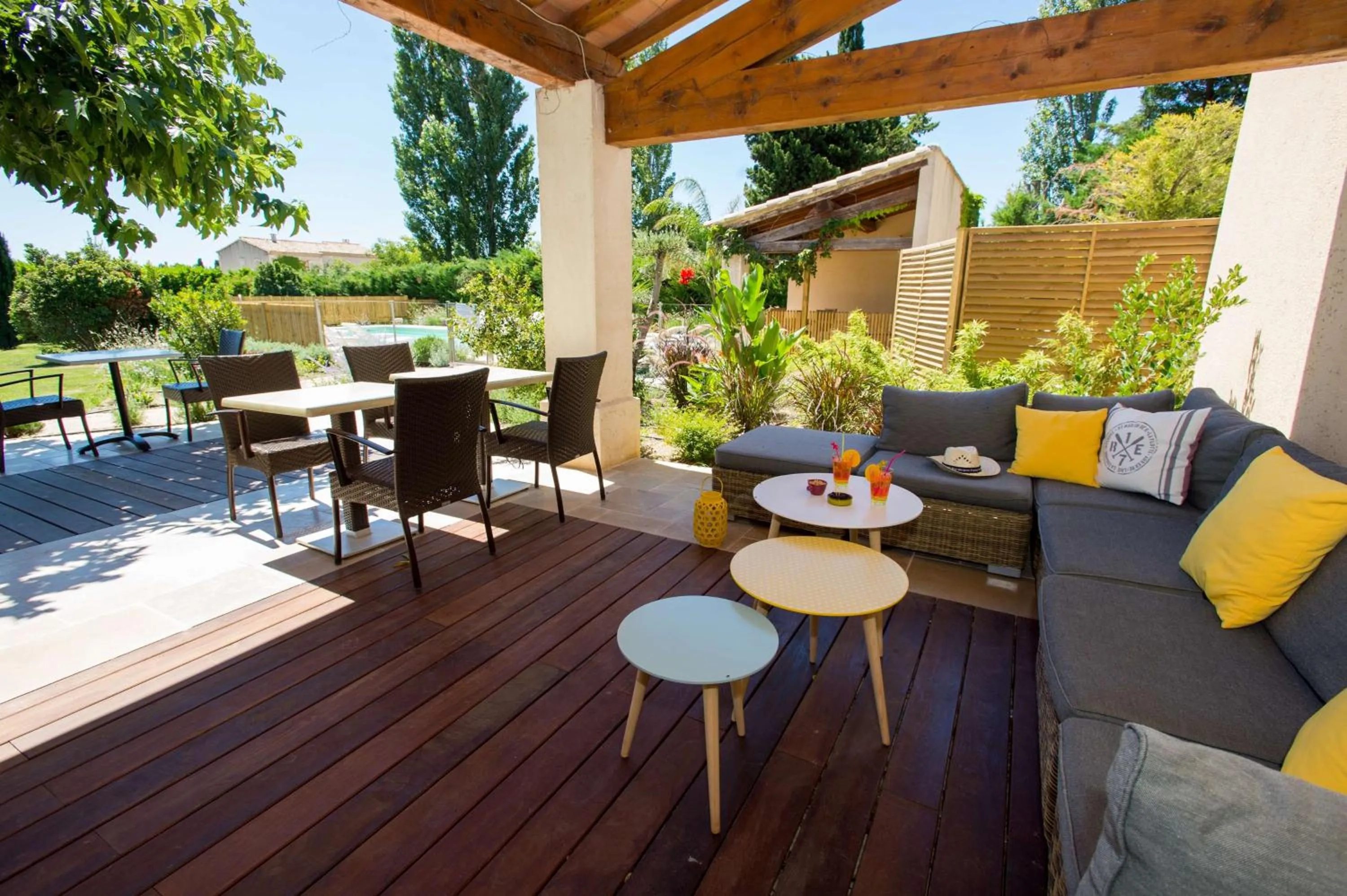 Patio in Best Western Hôtel Aurélia