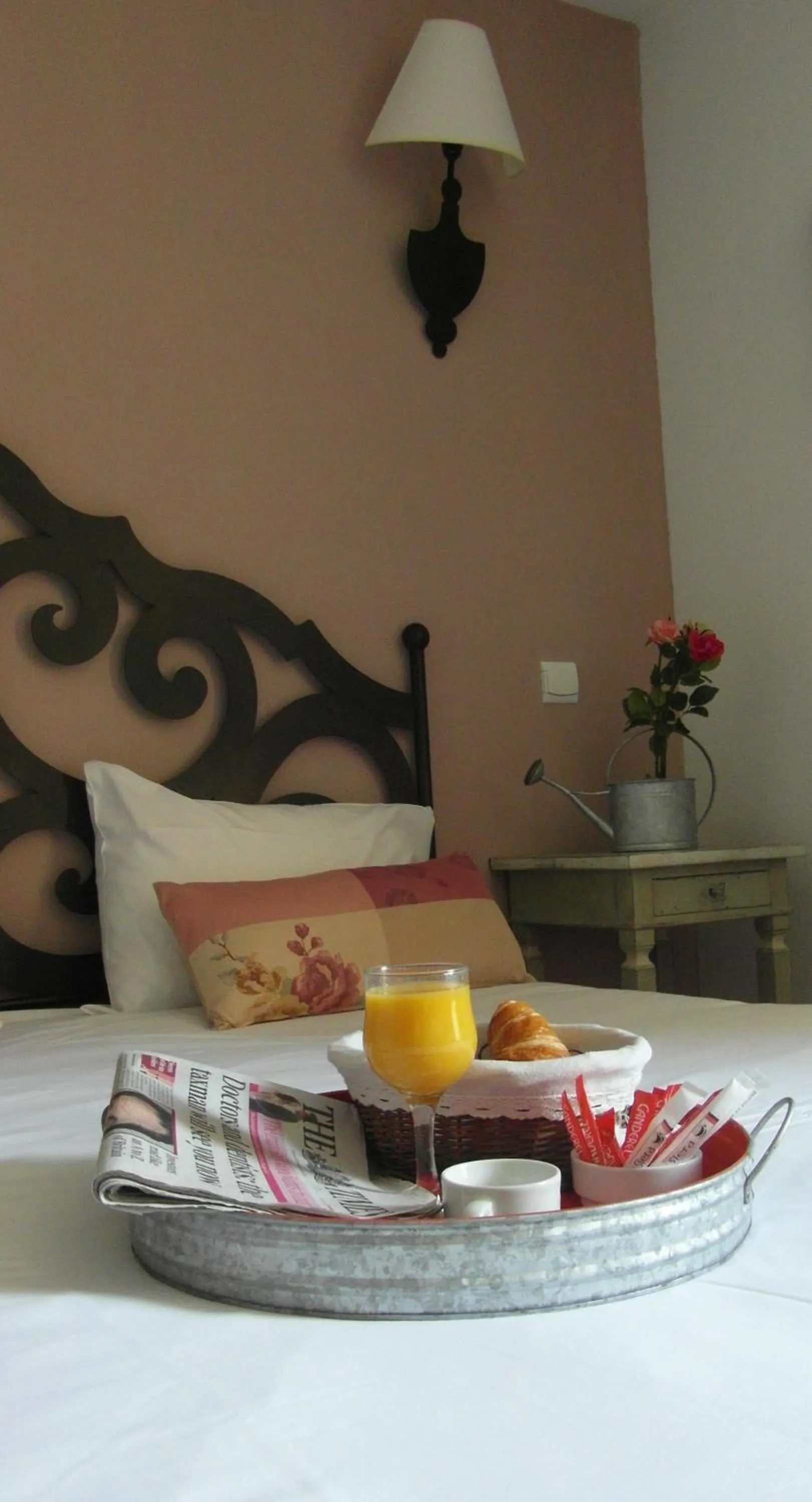 Bed in Best Western Hôtel Aurélia