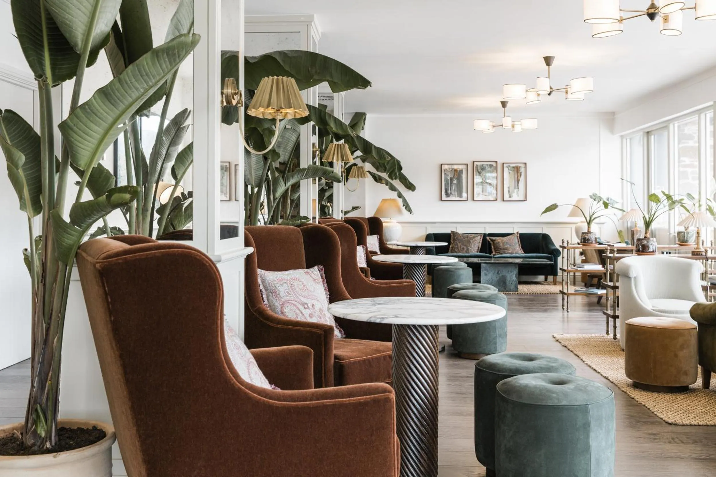 Lounge or bar in Dart Marina Hotel