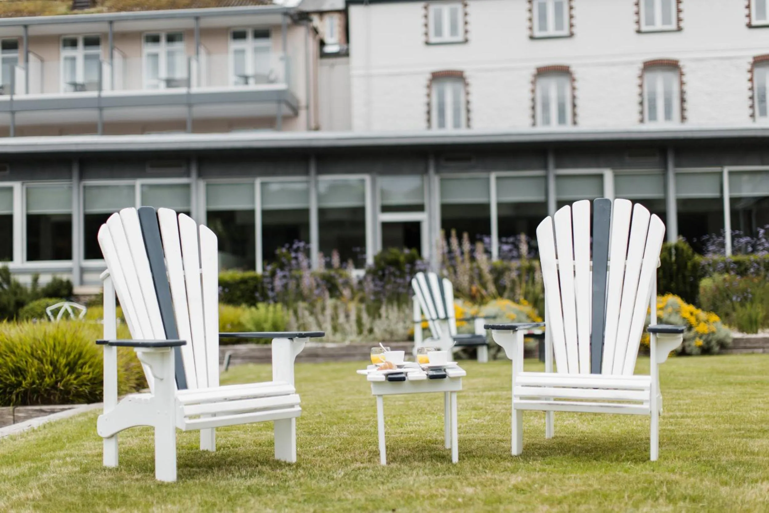 Property building in Dart Marina Hotel