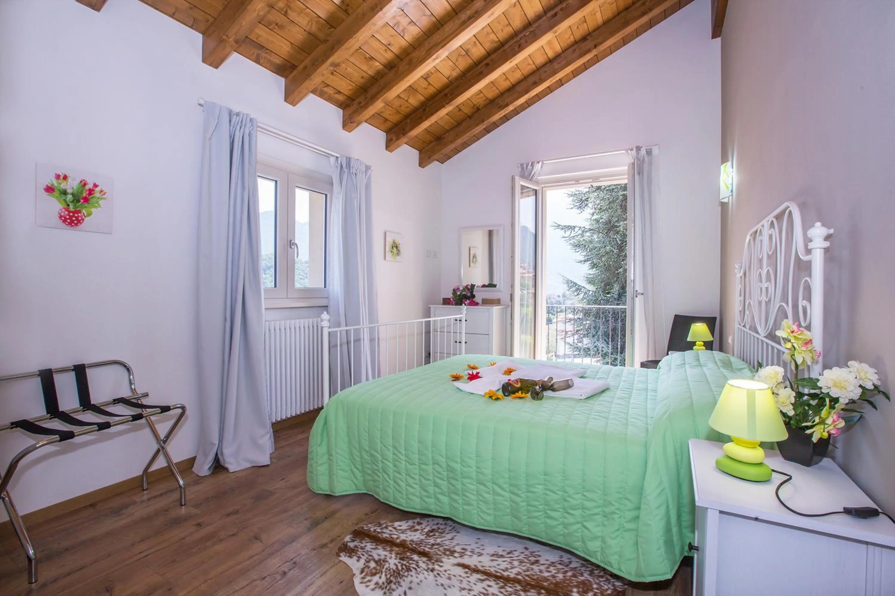 Bedroom in Lenno Dolcelago