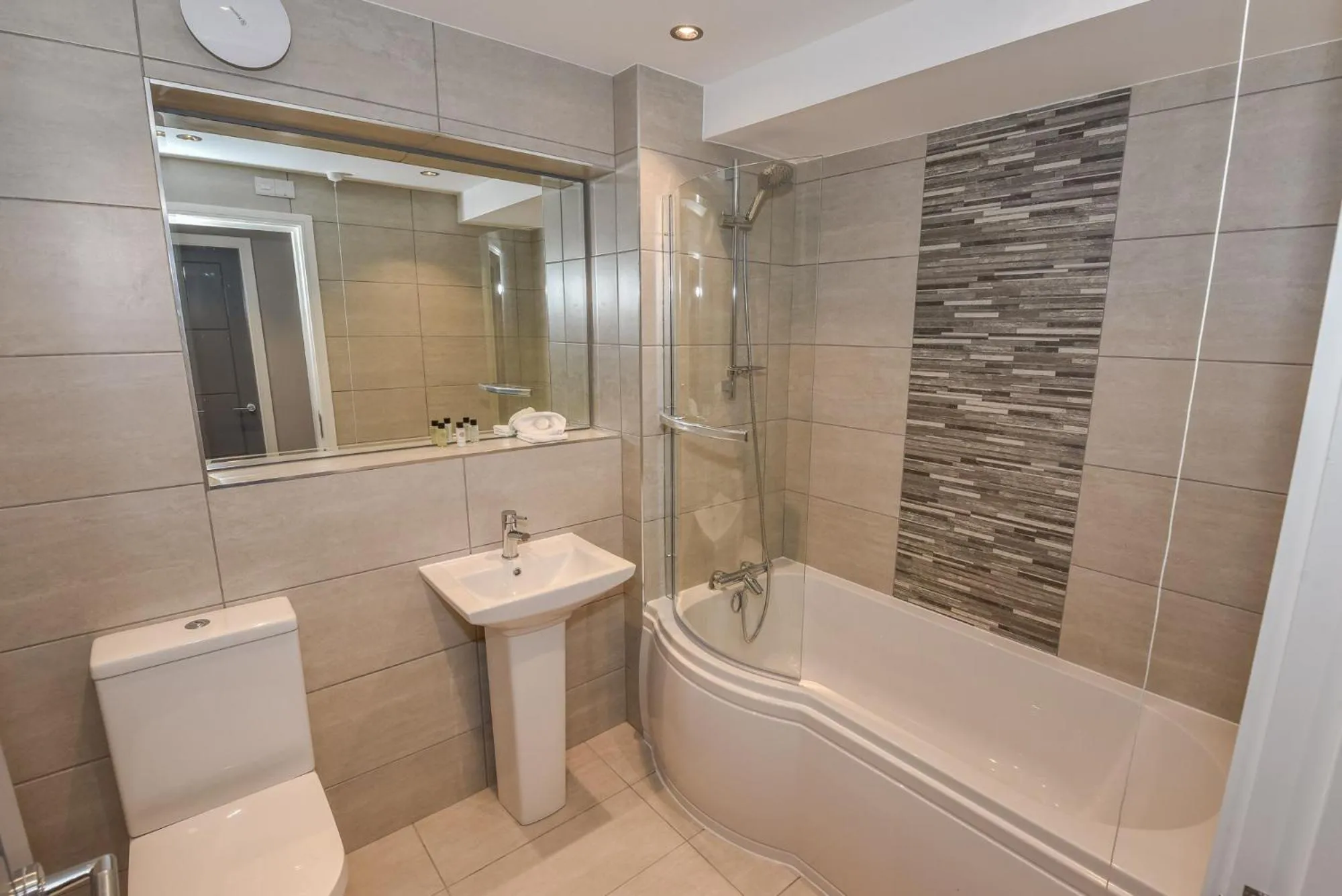 Toilet in Dream Apartments St Thomas Hall