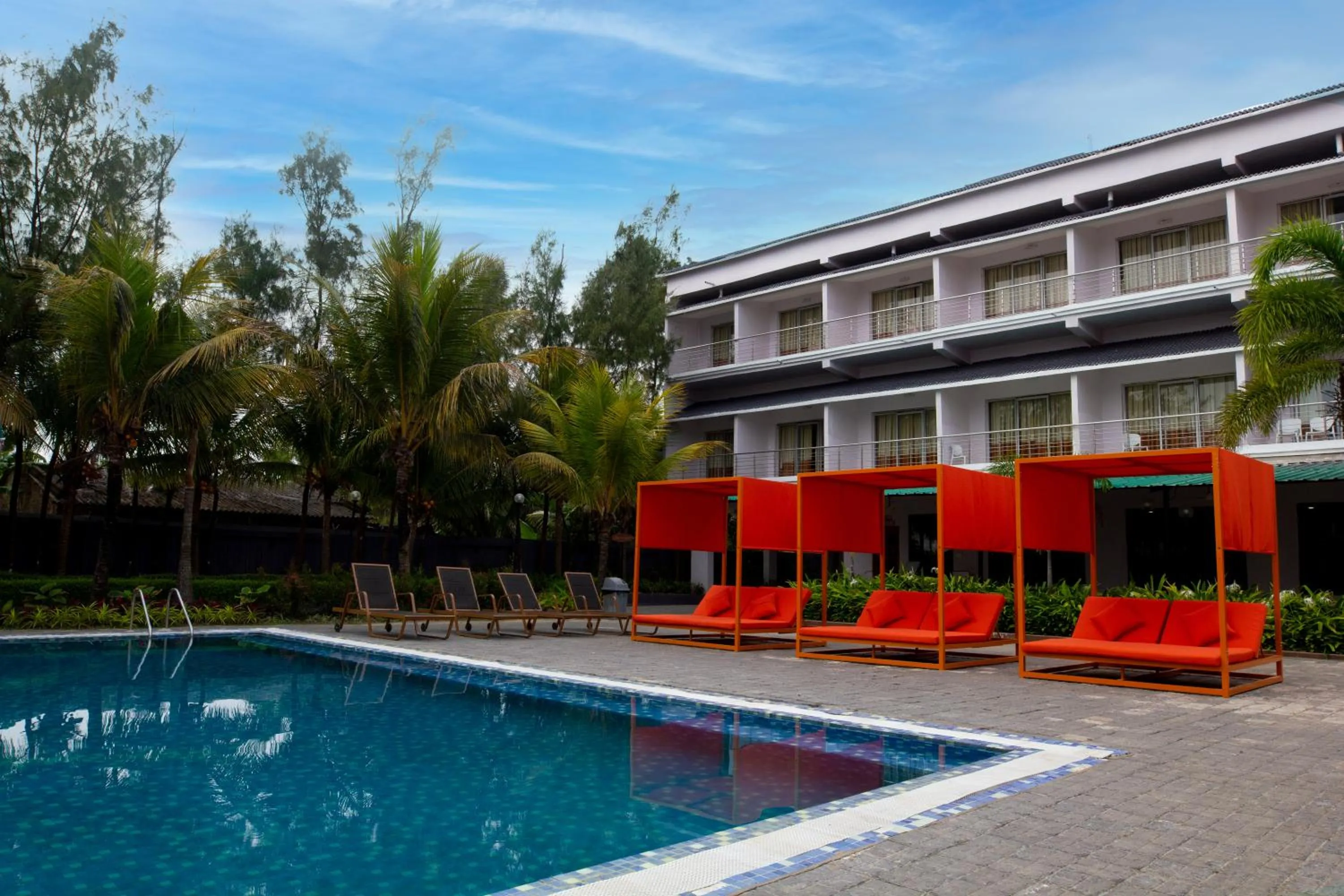 Swimming pool in Hotel Sonar Bangla Mandarmoni