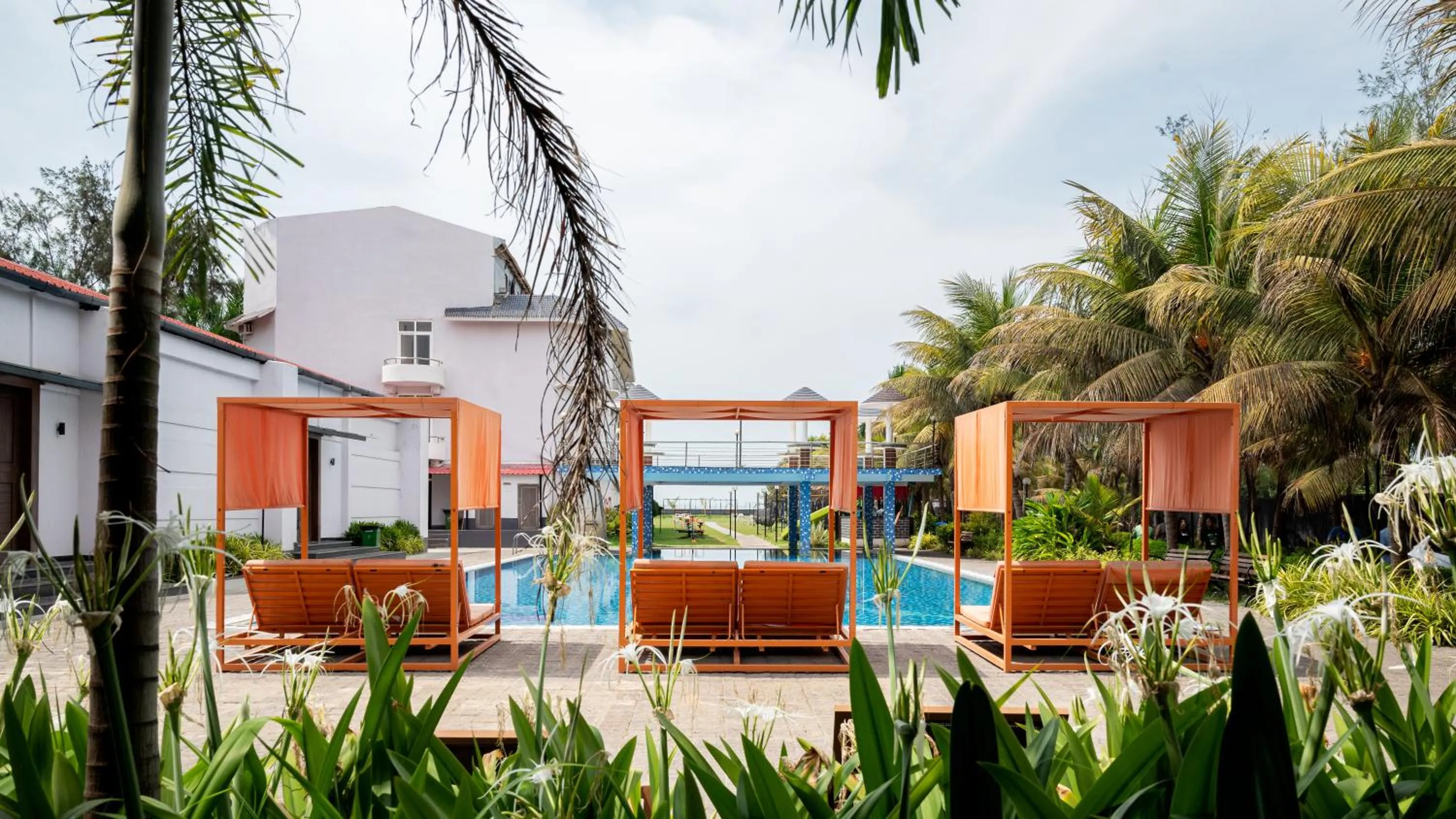 Swimming pool in Hotel Sonar Bangla Mandarmoni