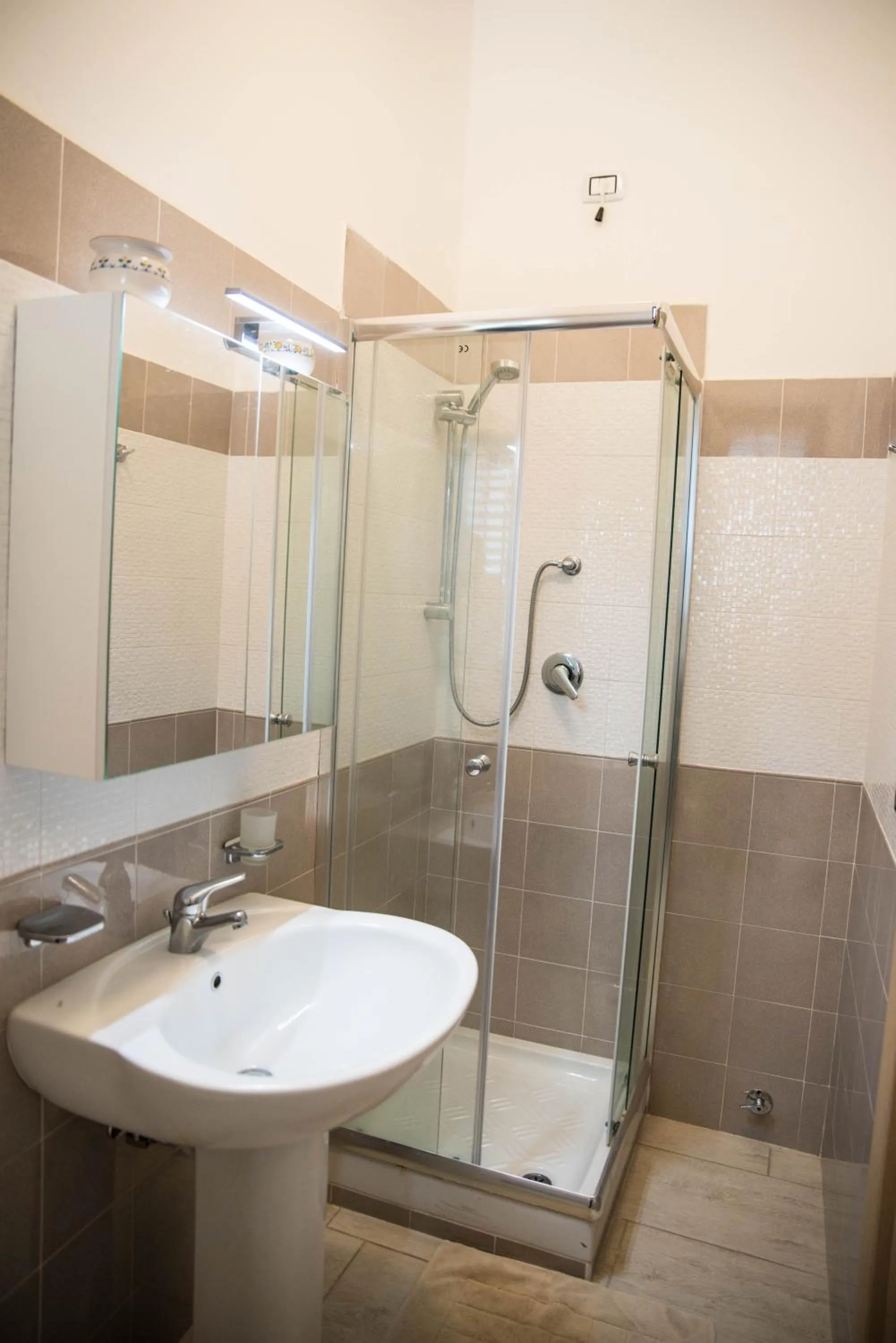 Shower in B&B "Xenia"