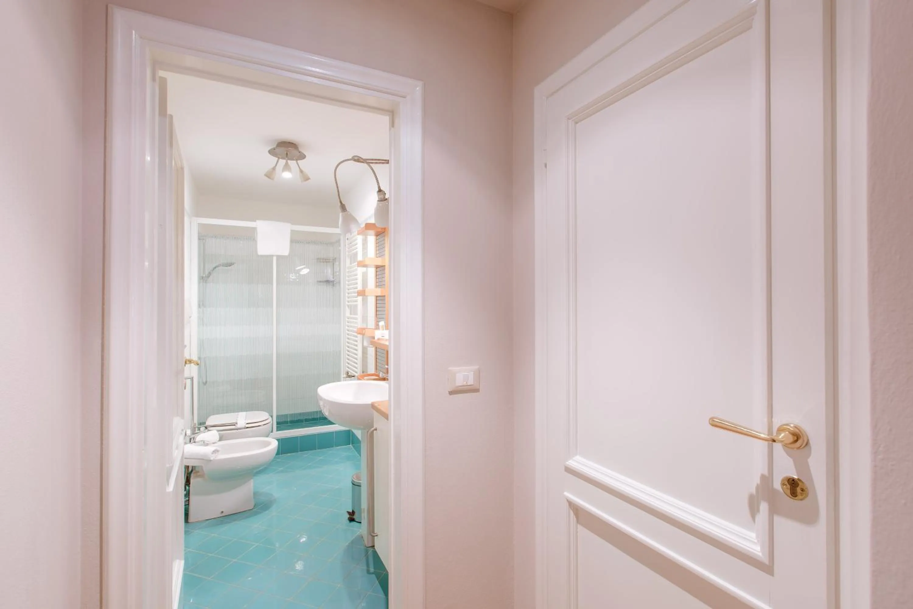 Shower in Relais Tosinghi