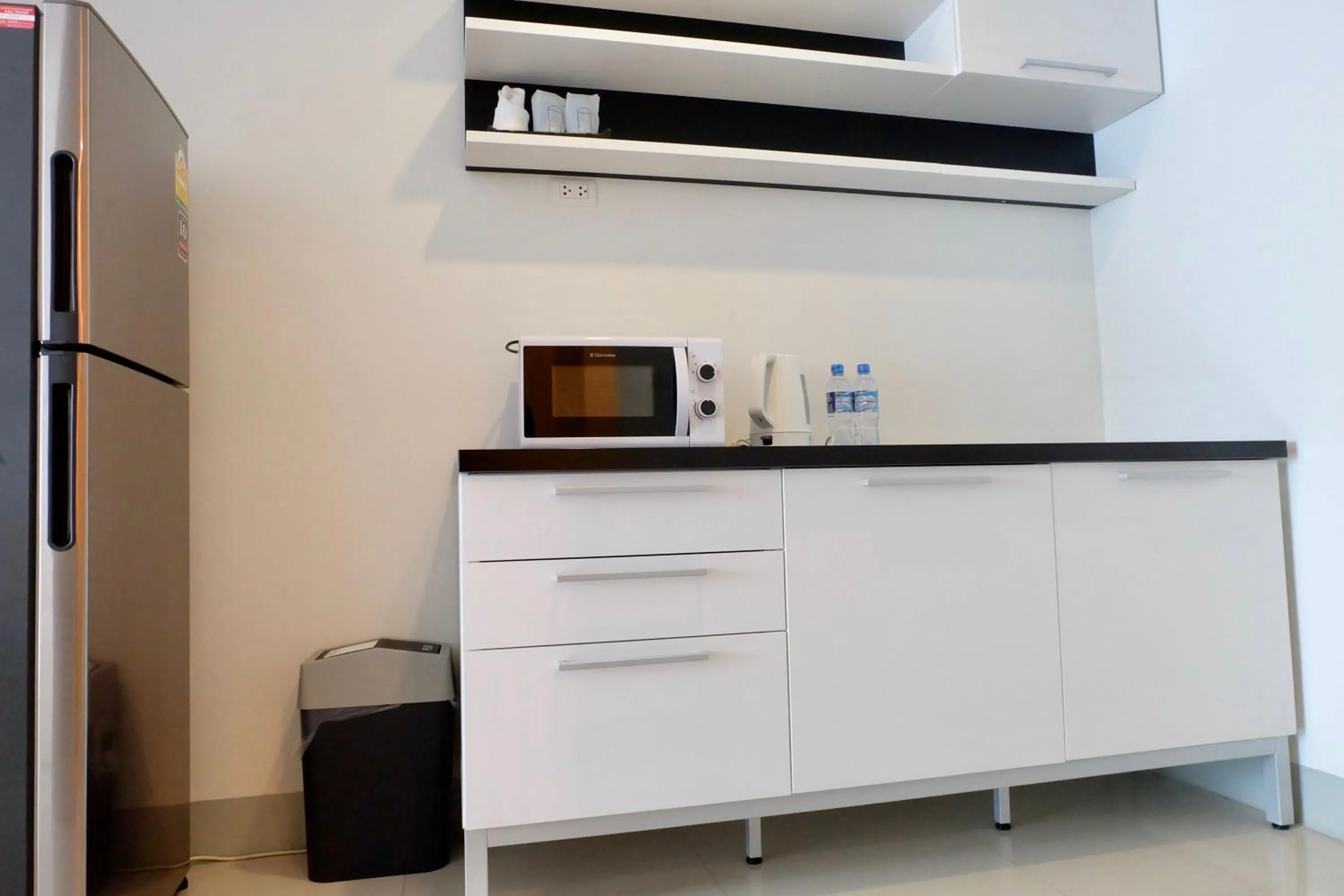 Photo of the whole room in DewyHouse