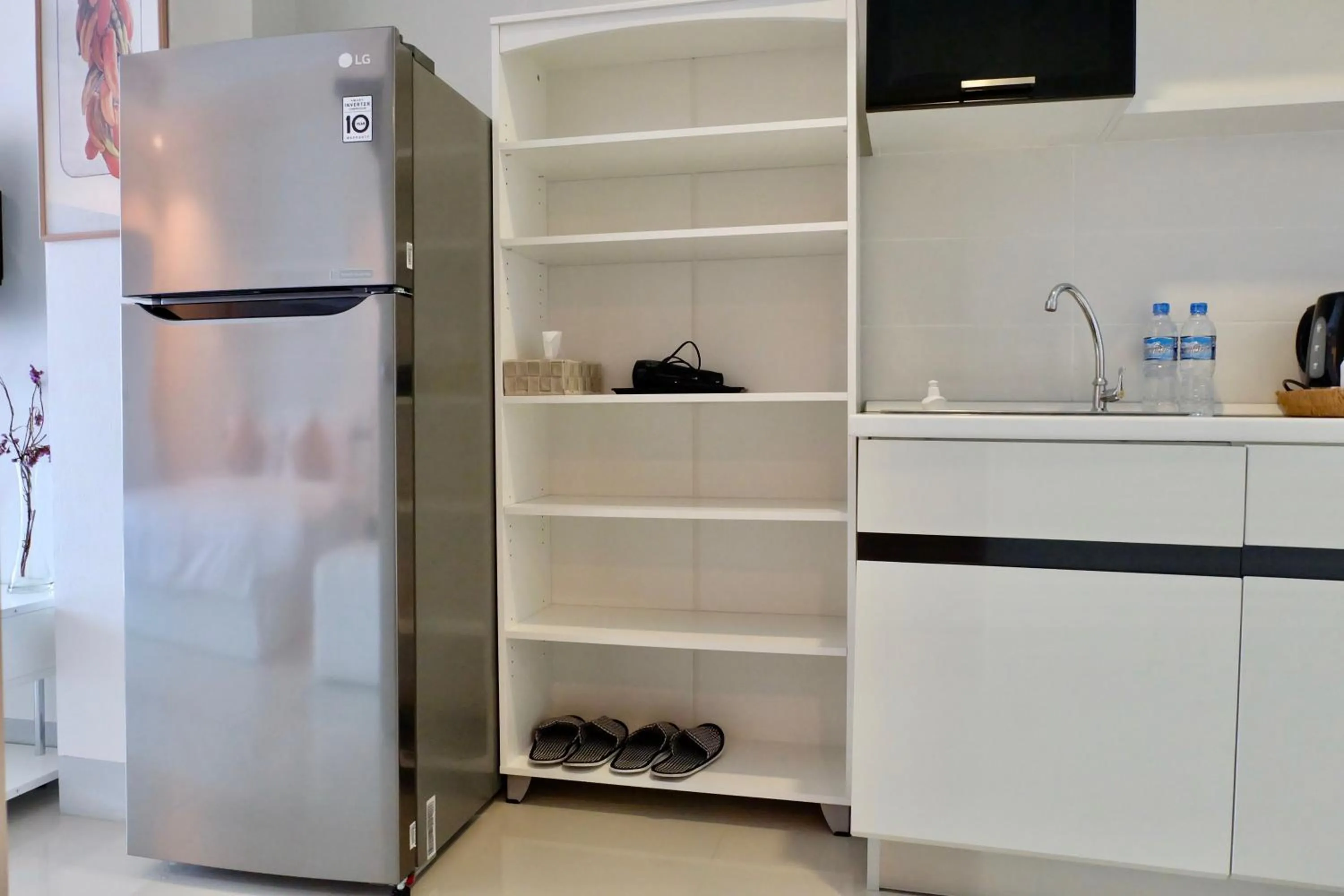 Photo of the whole room in DewyHouse