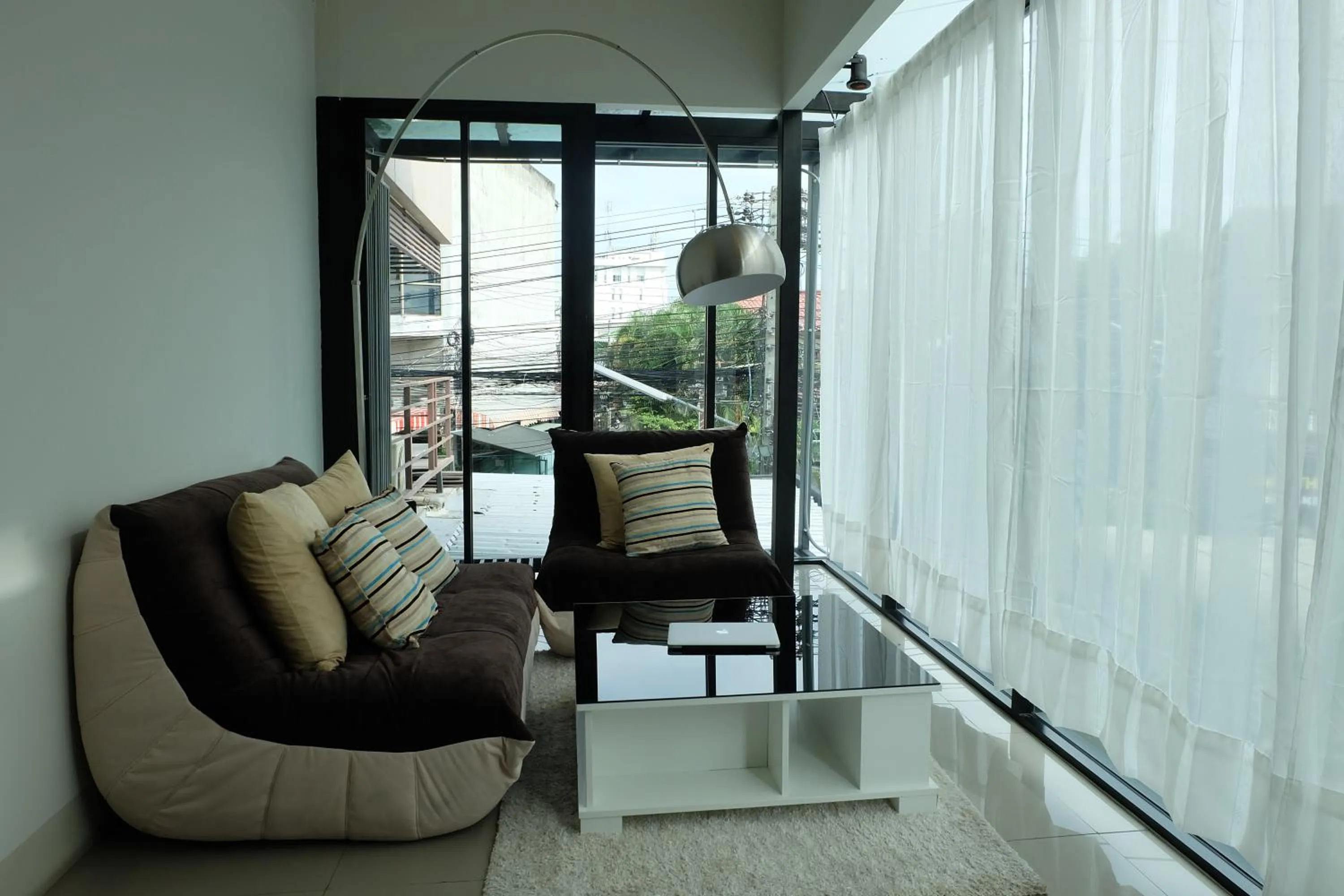 Communal lounge/ TV room in DewyHouse