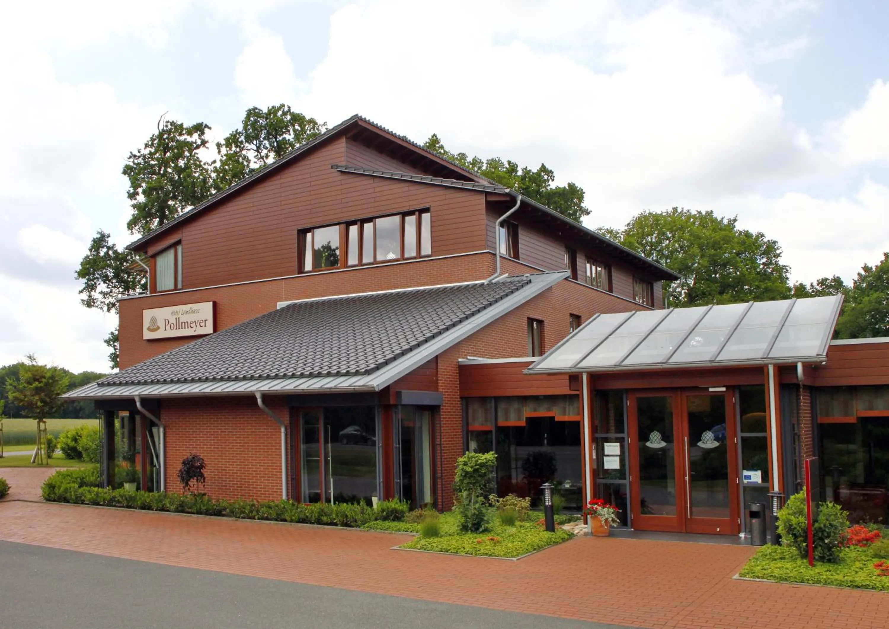 Facade/entrance in Hotel Landhaus Pollmeyer