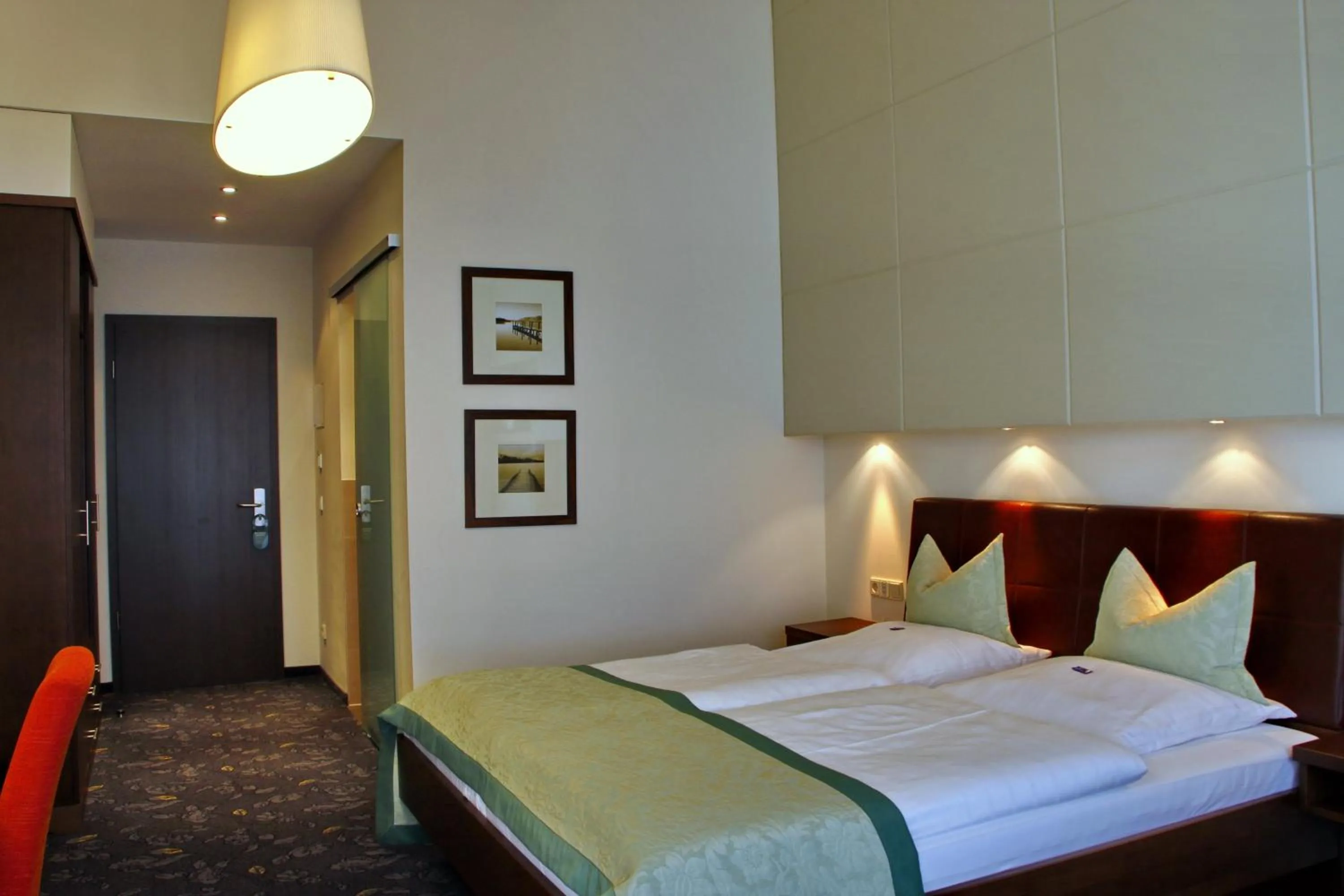 Photo of the whole room, Bed in Hotel Landhaus Pollmeyer