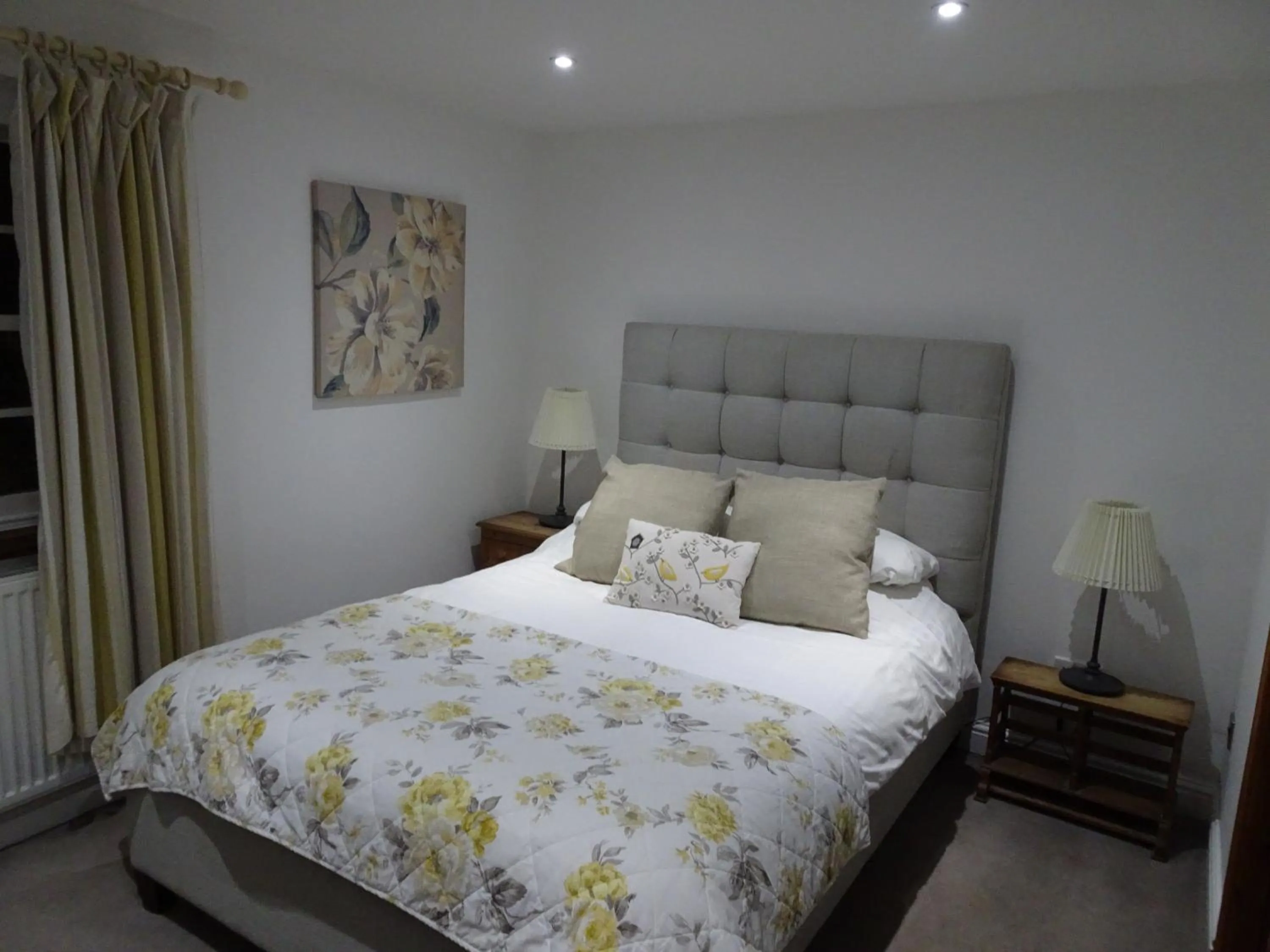 Bed in Ty Gwyn Hotel