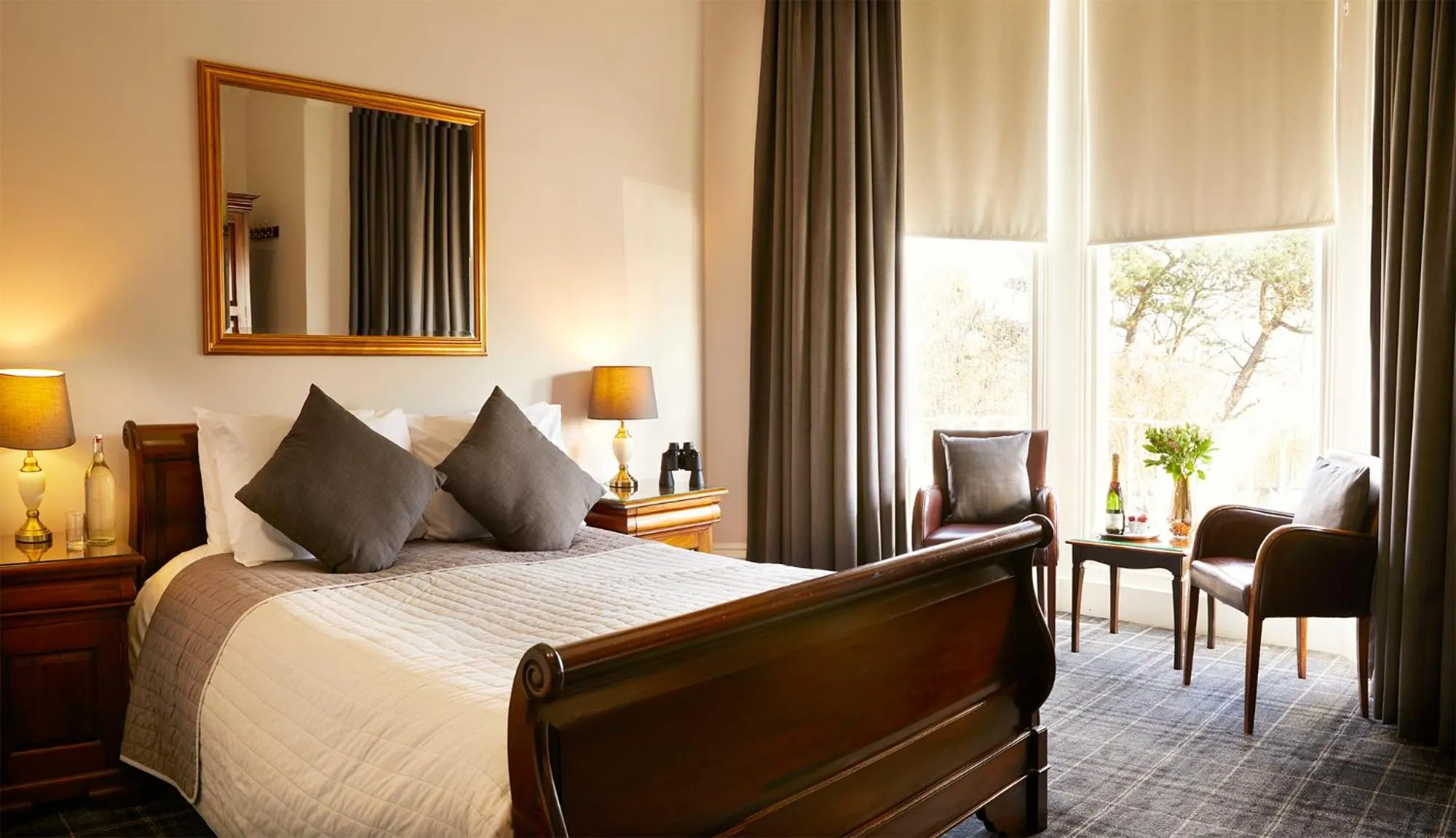 Bed in Mansion House