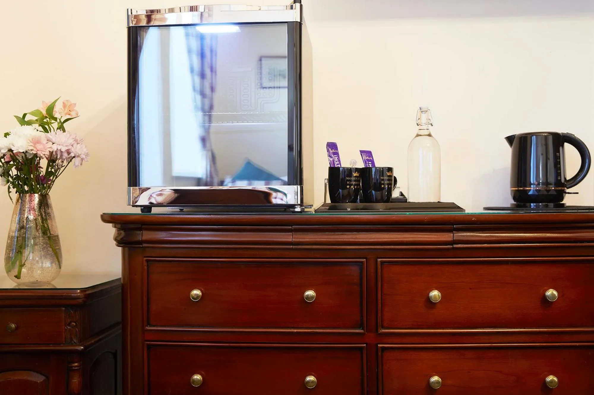 Coffee/tea facilities in Mansion House