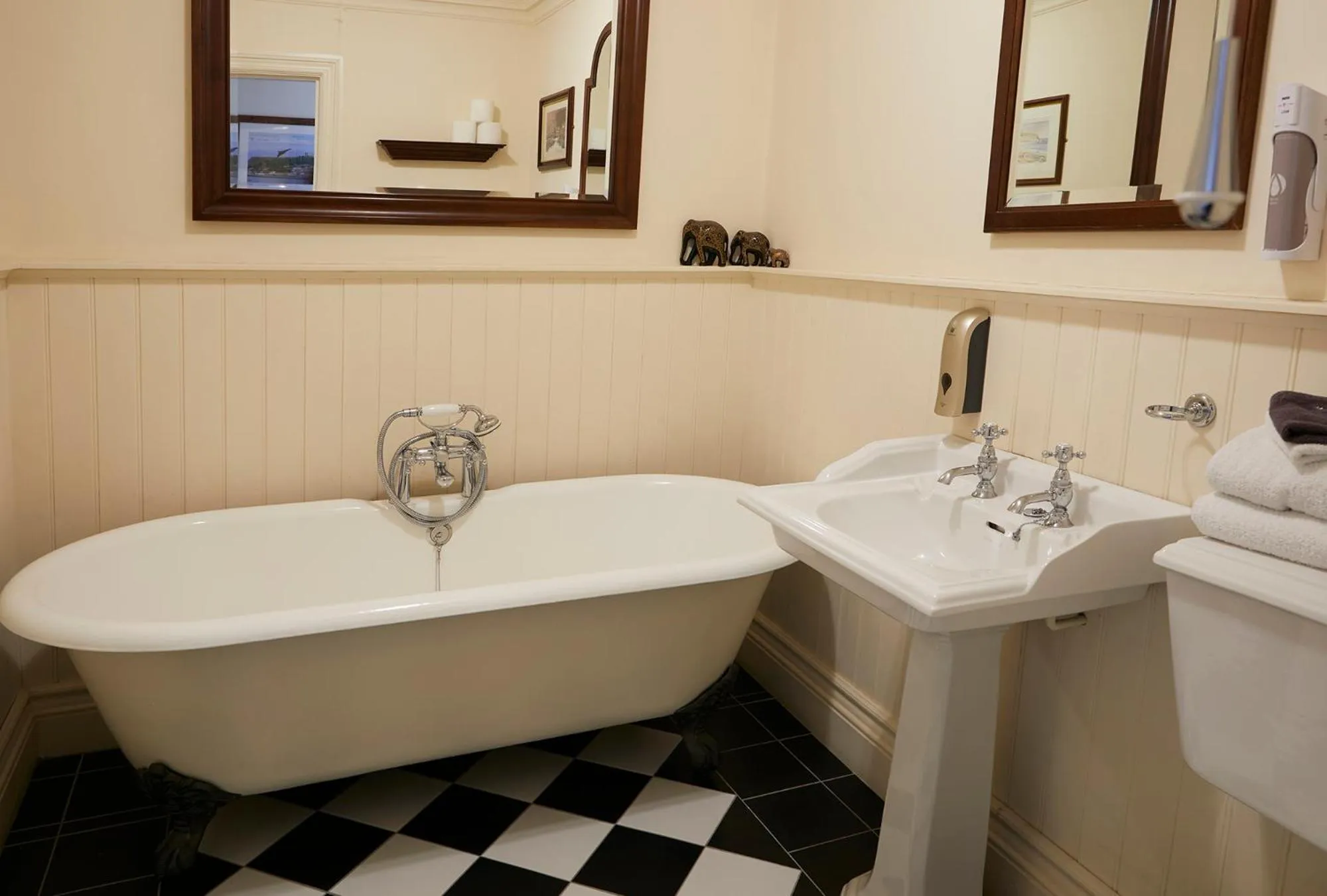 Bathroom in Mansion House