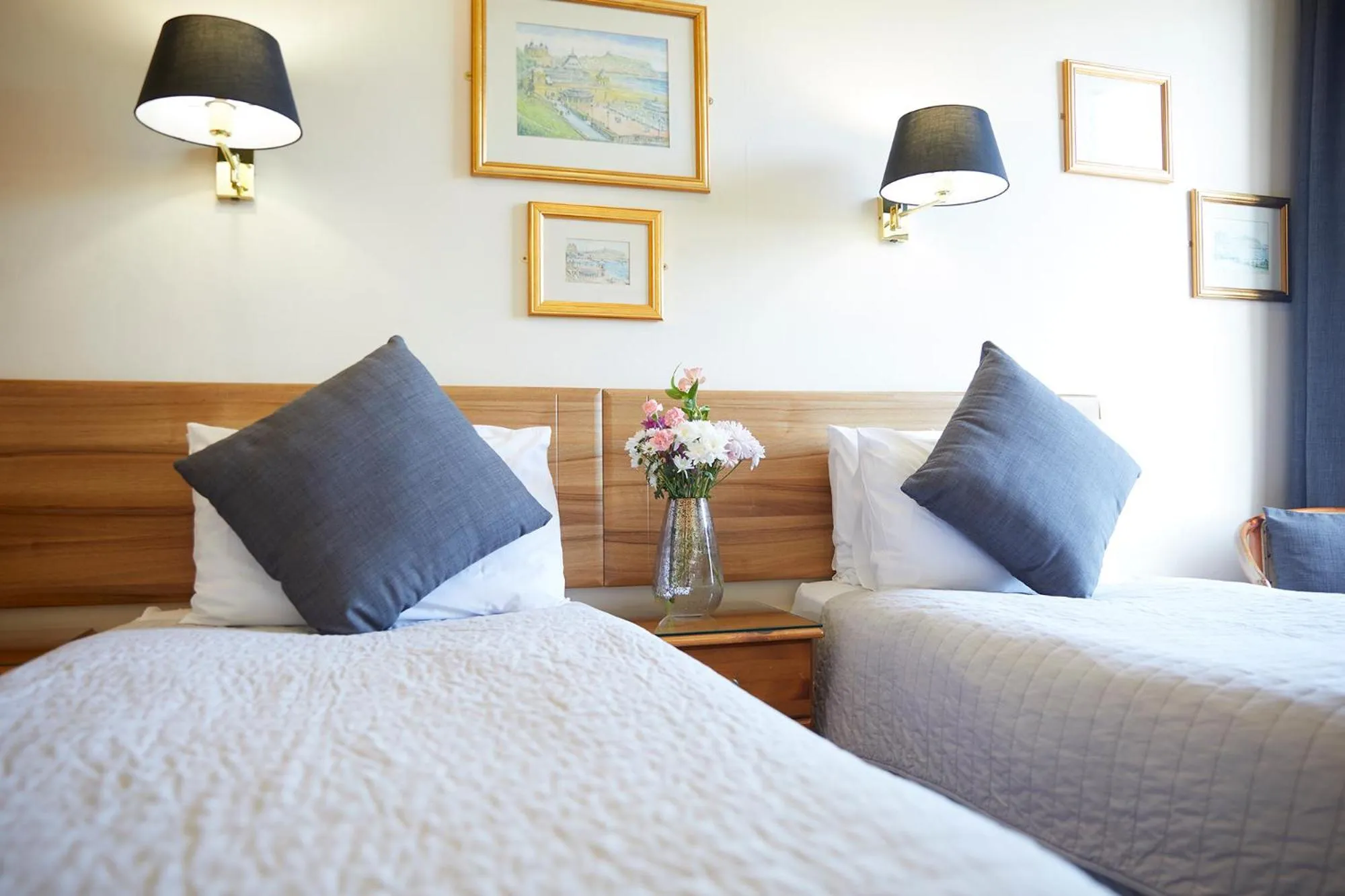 Bed in Mansion House