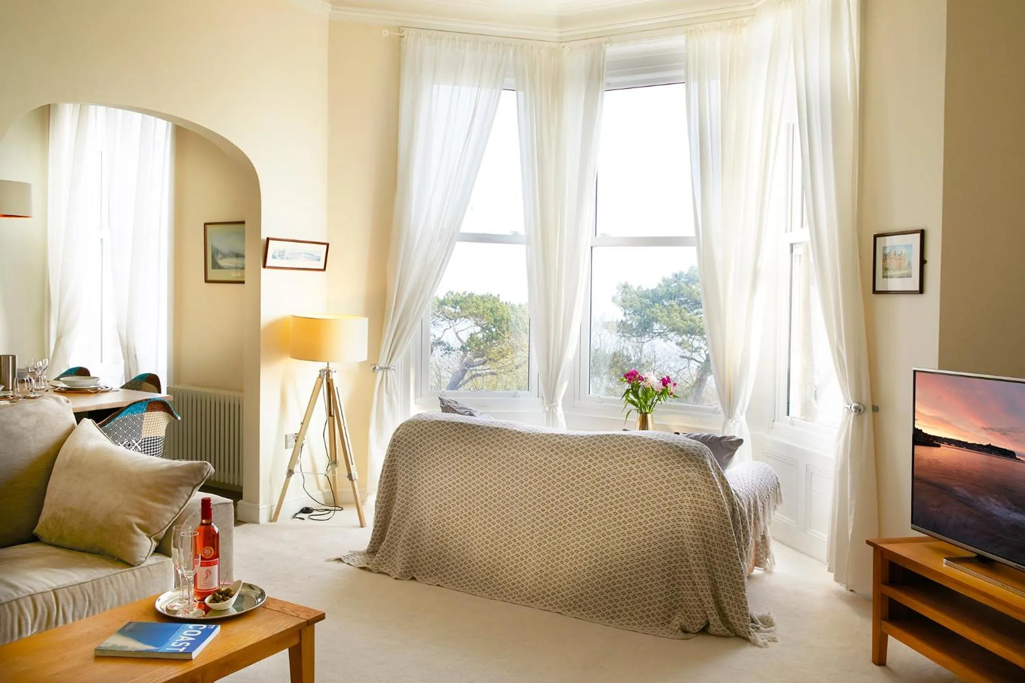 TV and multimedia, Bed in Mansion House