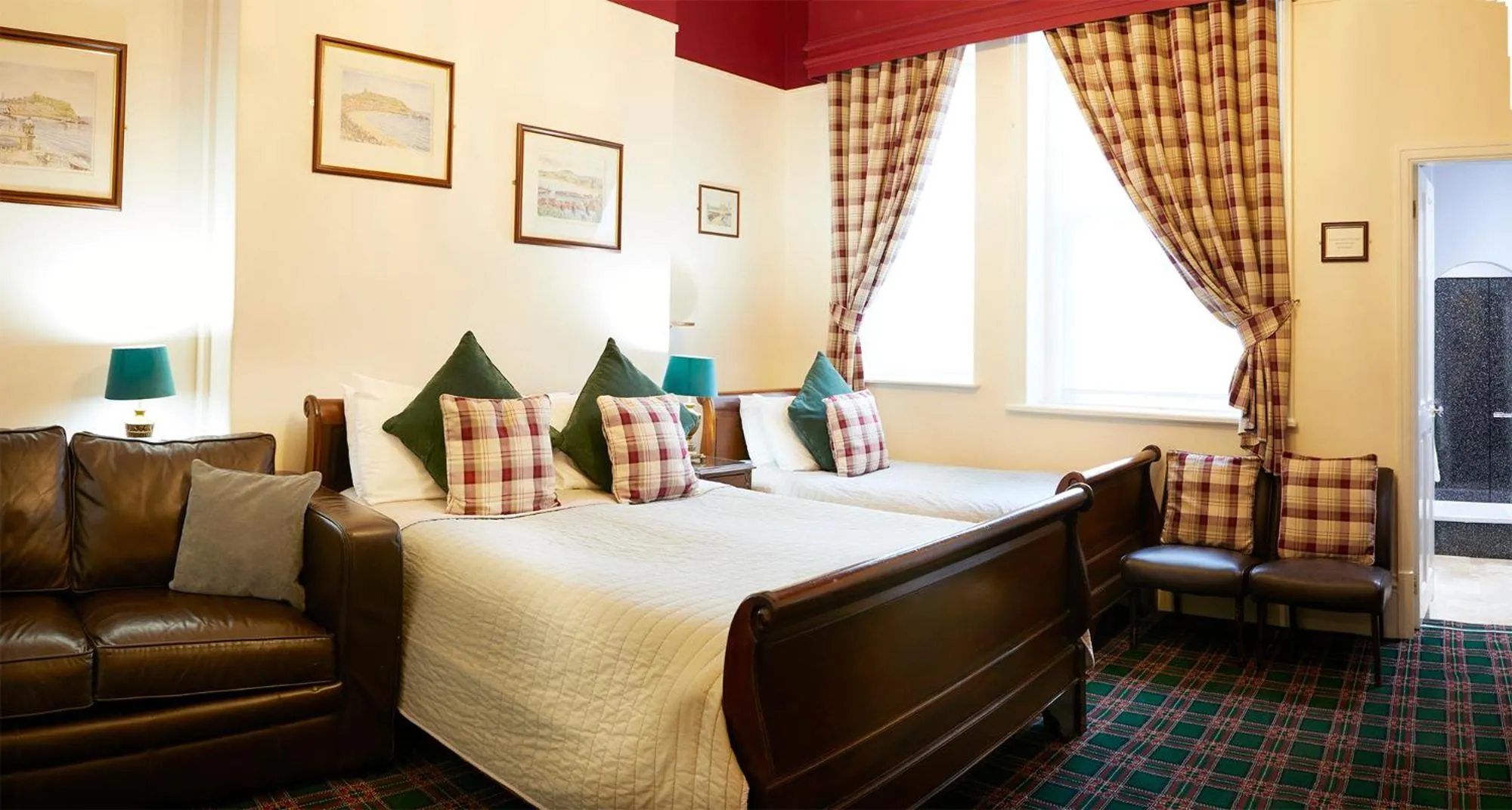 Bed in Mansion House