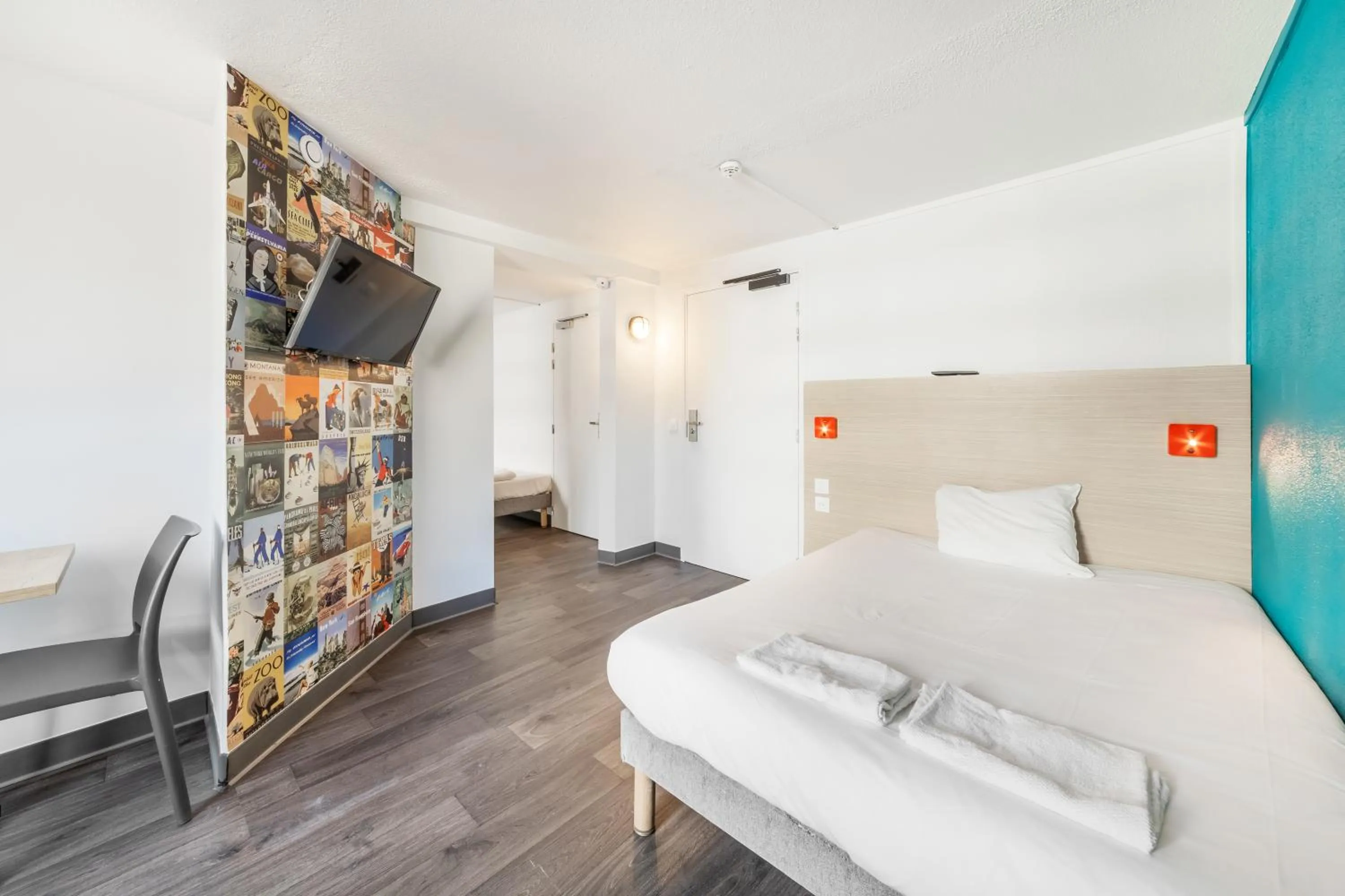 Bedroom, Bed in hotelF1 Cergy