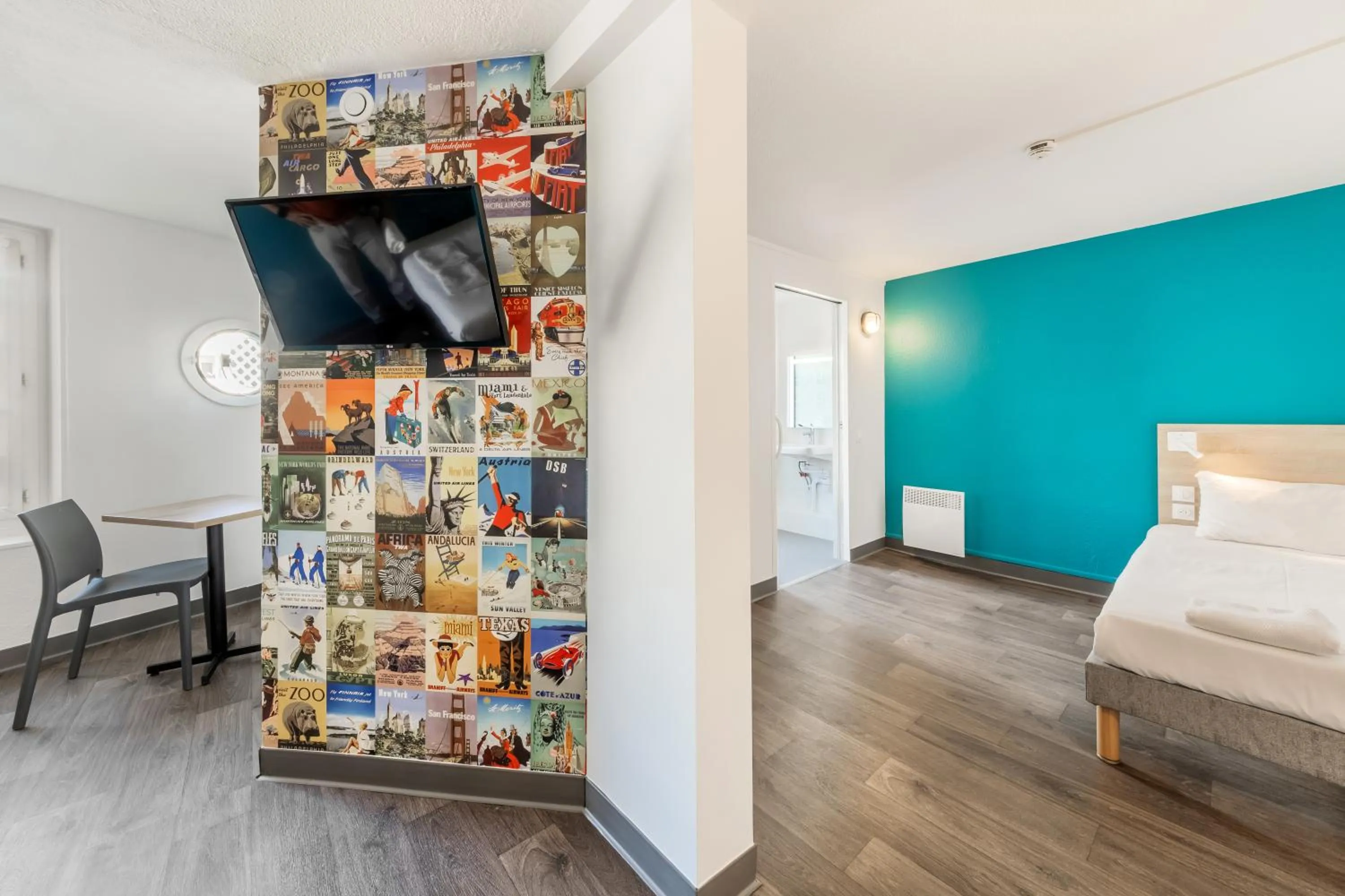 Bed in hotelF1 Cergy