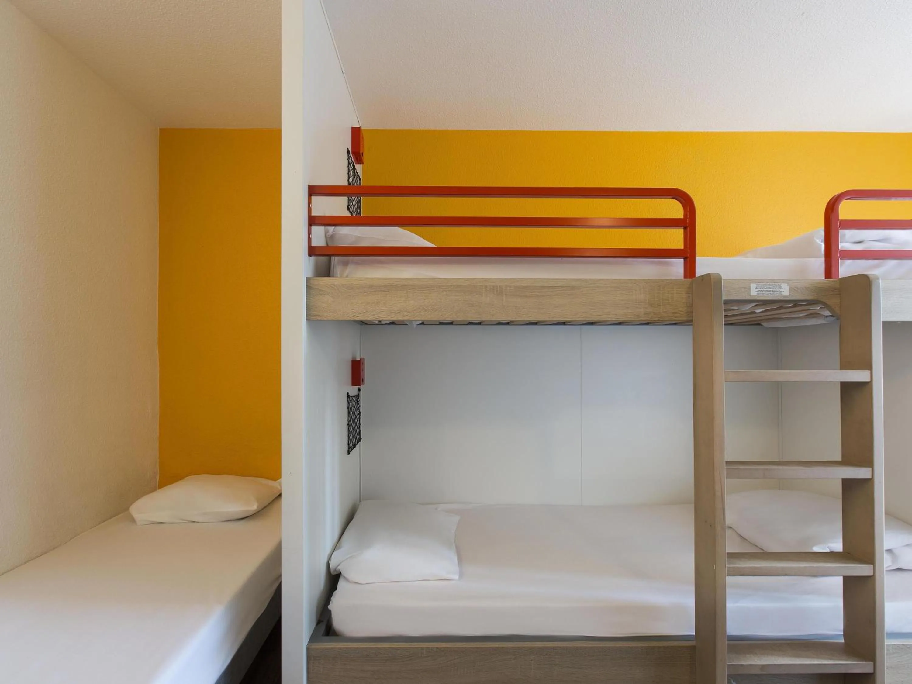Bedroom, Bed in hotelF1 Cergy
