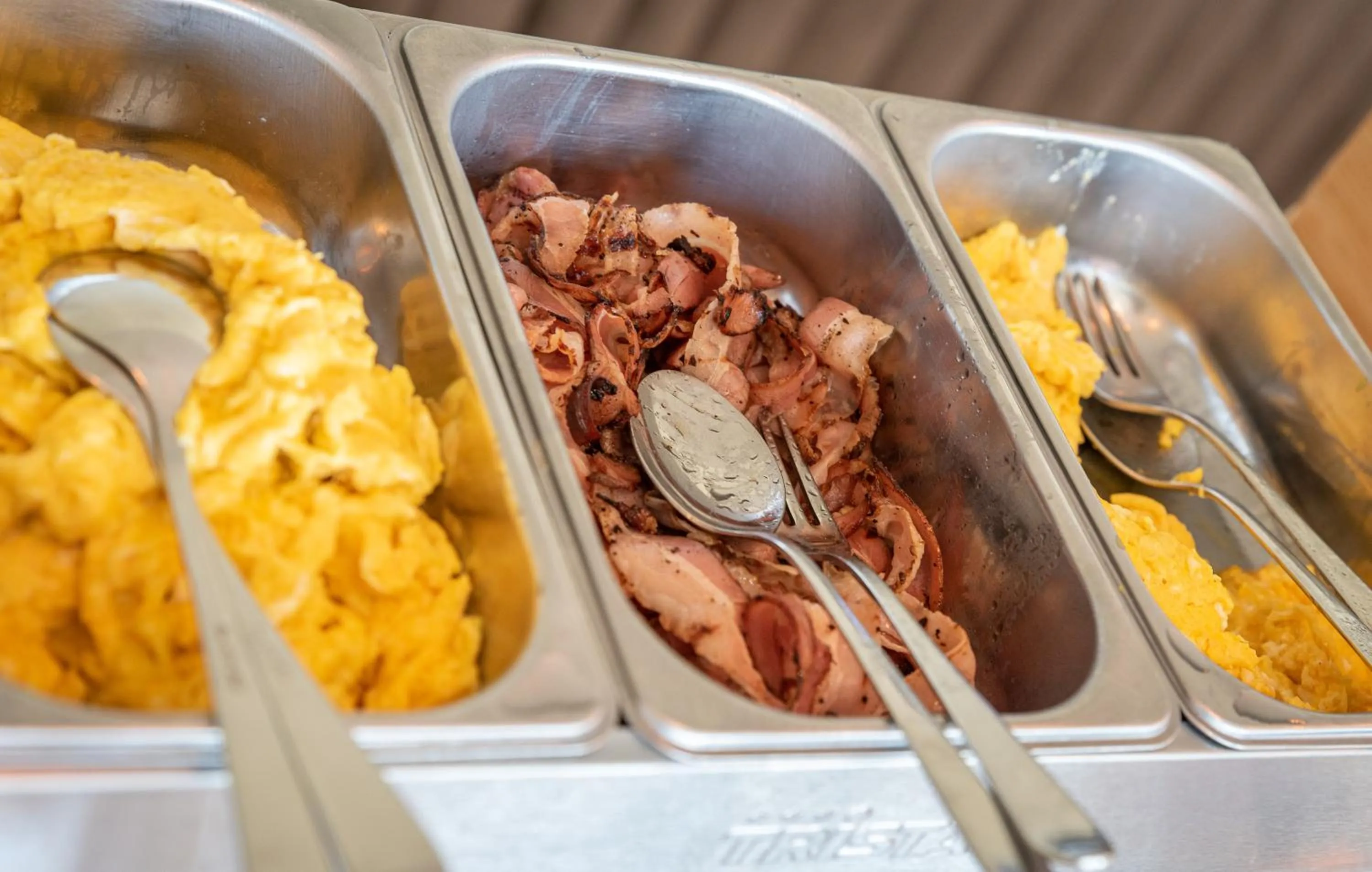 Breakfast in Hotel Happy