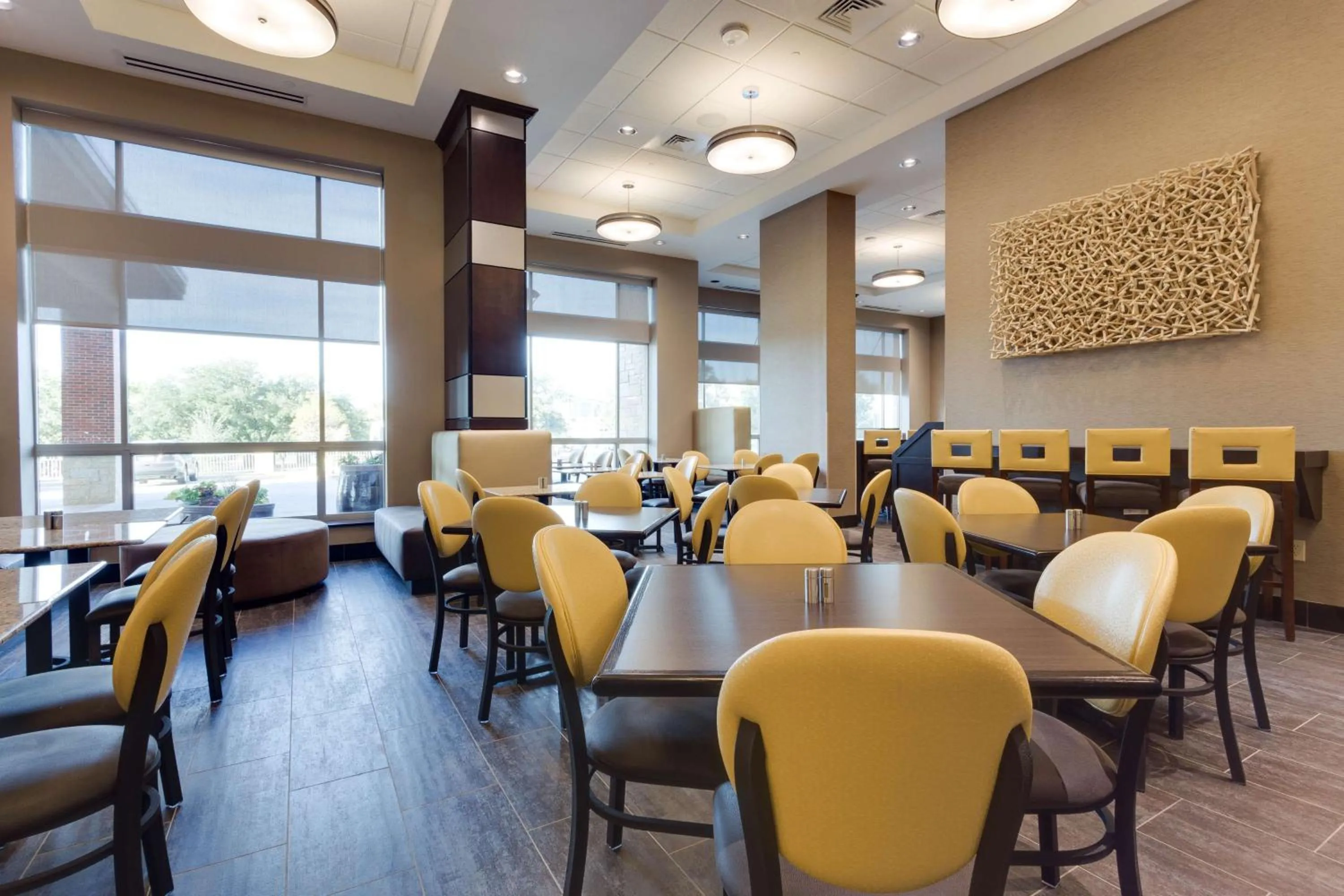 Restaurant/places to eat in Drury Inn & Suites Dallas Frisco