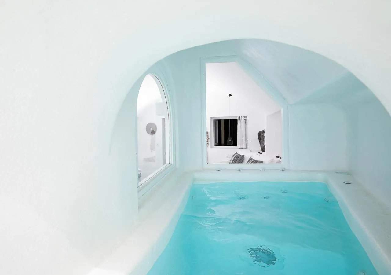 Swimming pool in Dana Villas & Infinity Suites