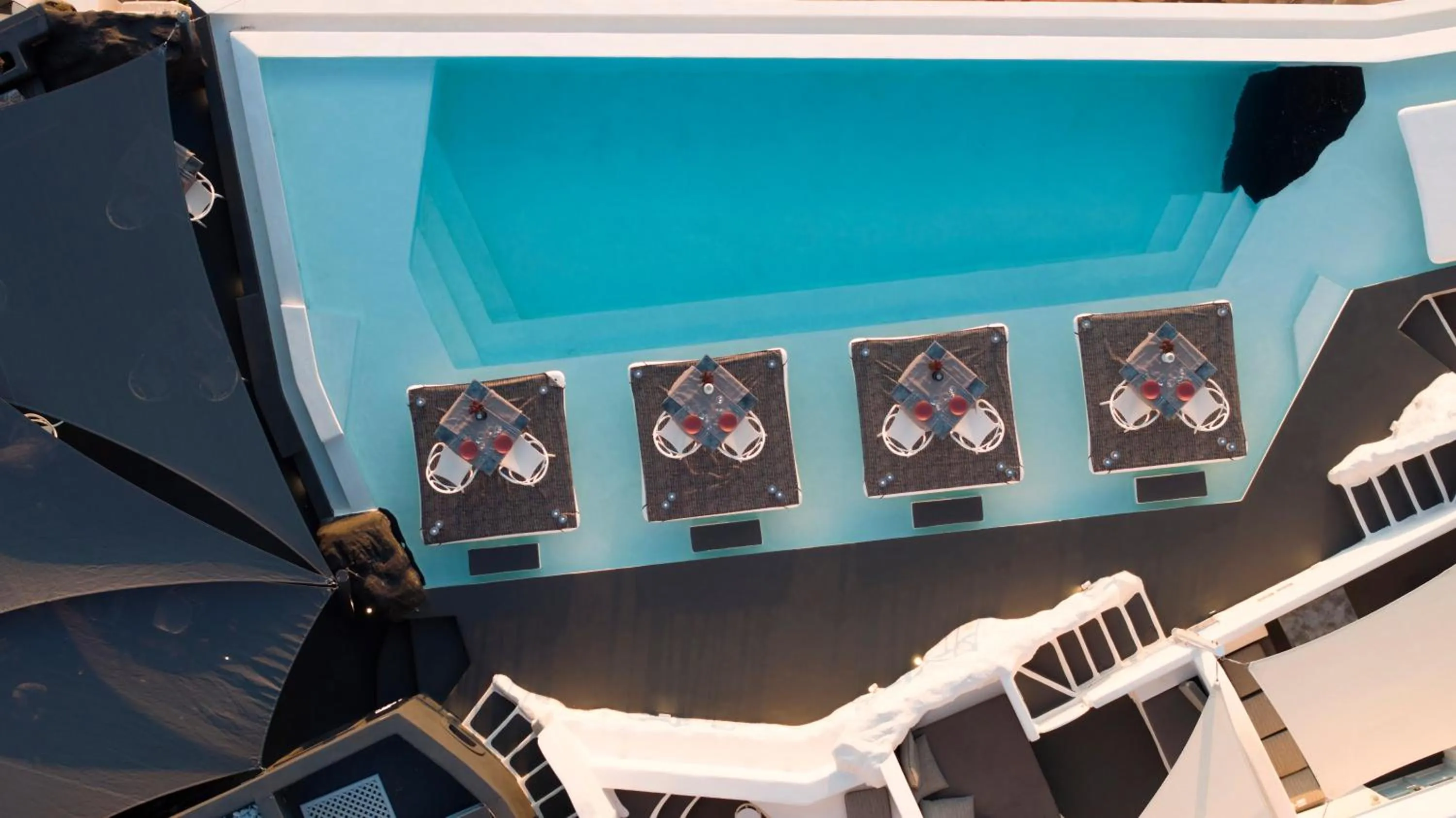 Restaurant/places to eat in Dana Villas & Infinity Suites