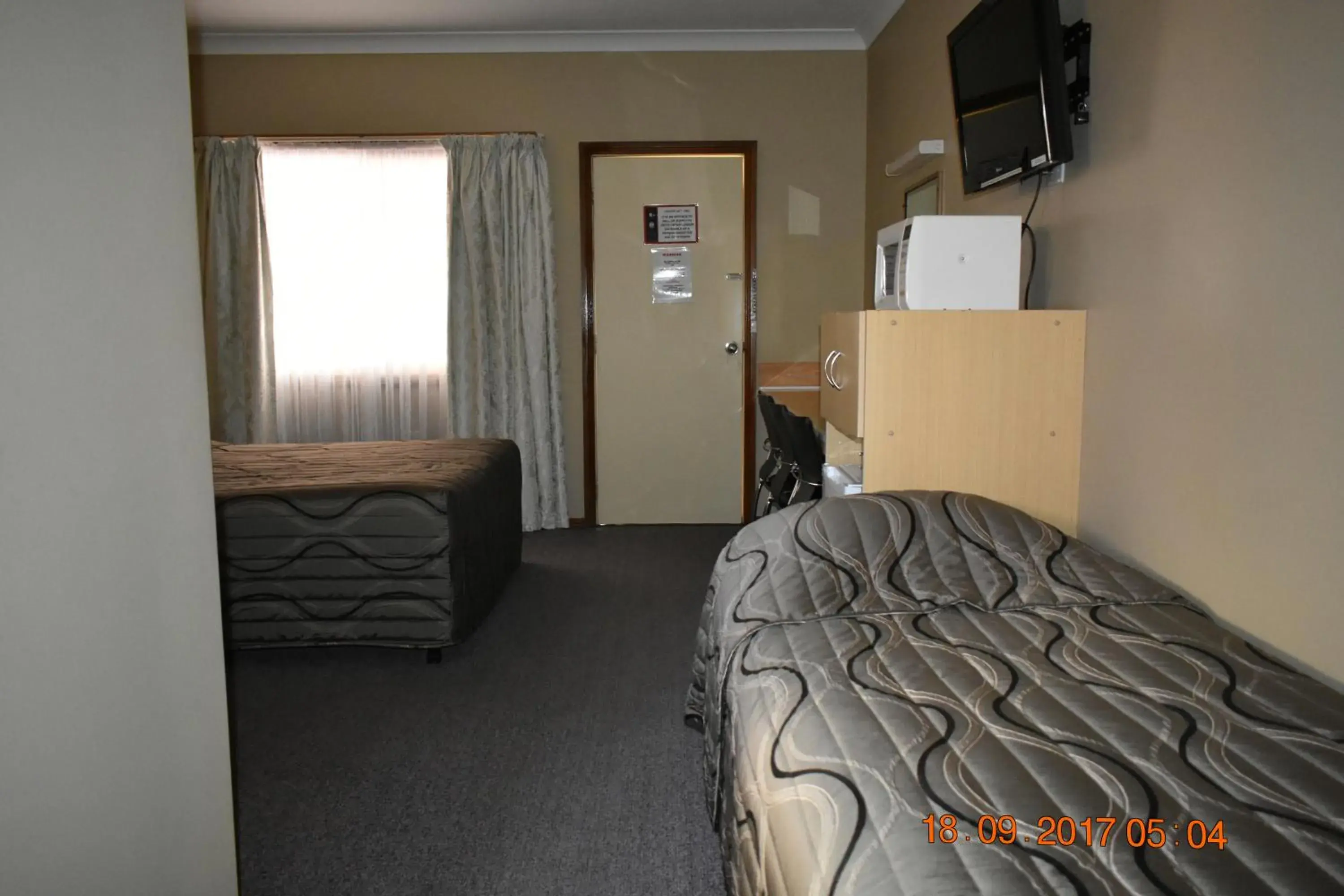 Standard Twin Room with Garden View in Cooee Motel Standard Twin Room with Garden View in Cooee Motel