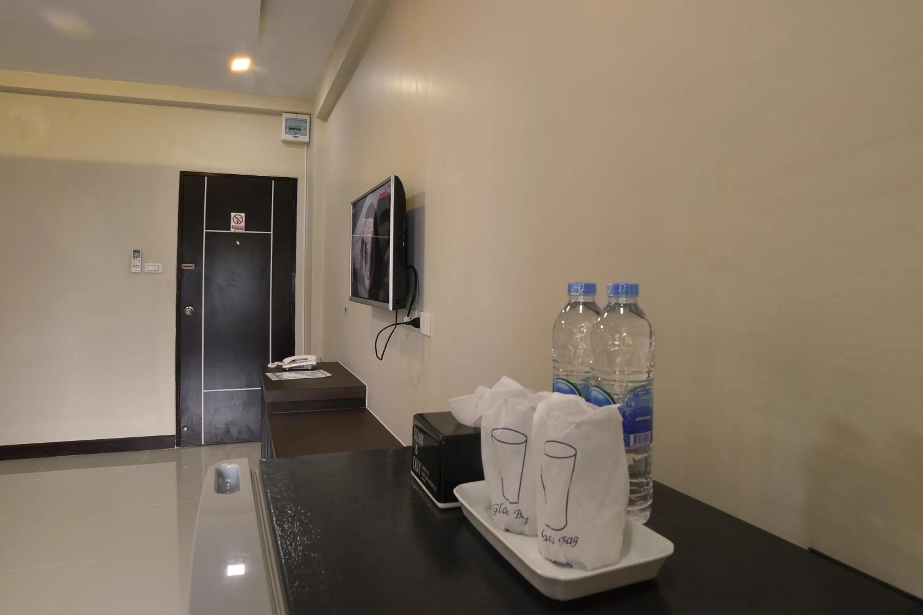 Non alcoholic drinks in Gold Airport Suites