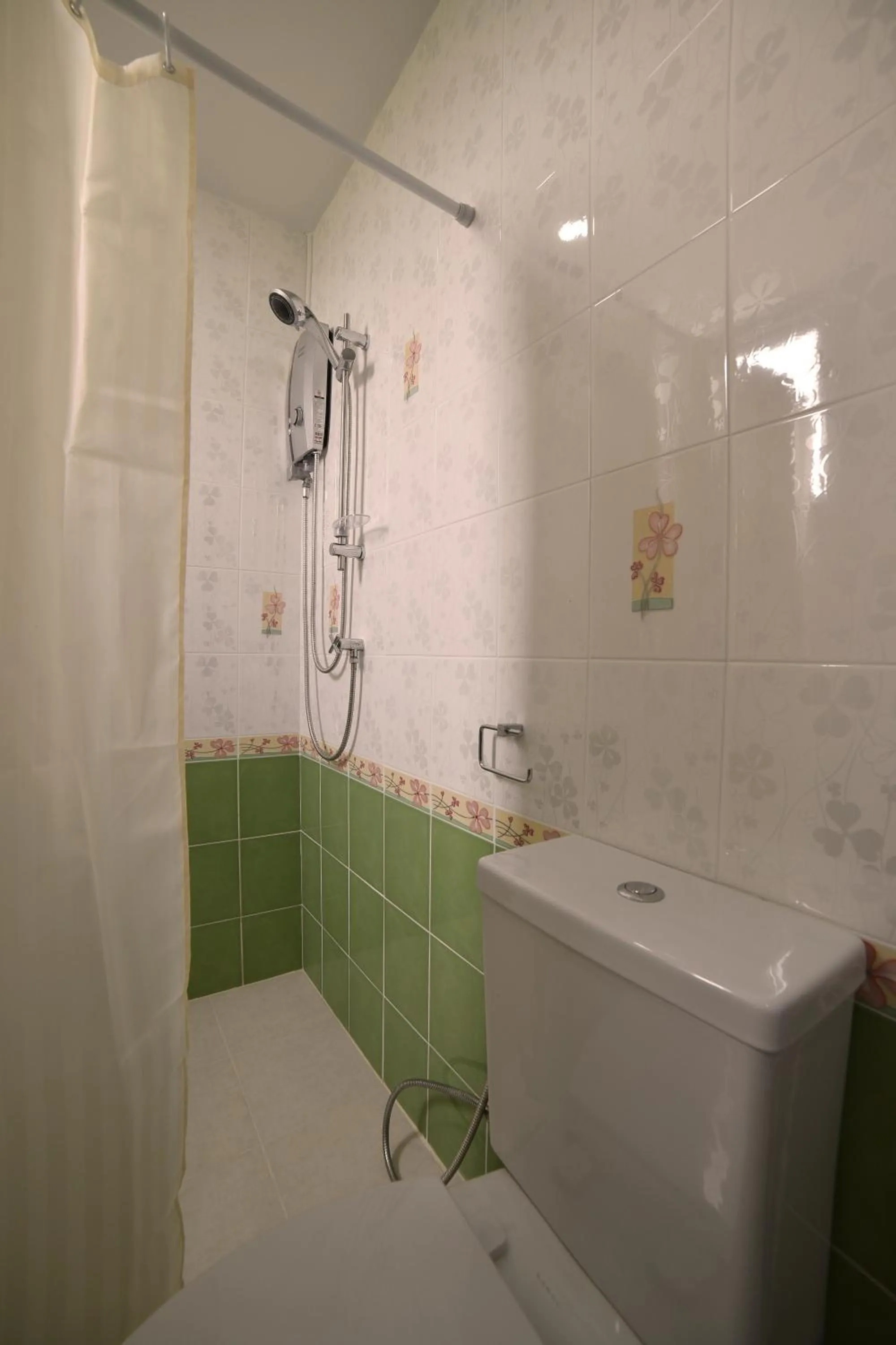 Bathroom in Gold Airport Suites