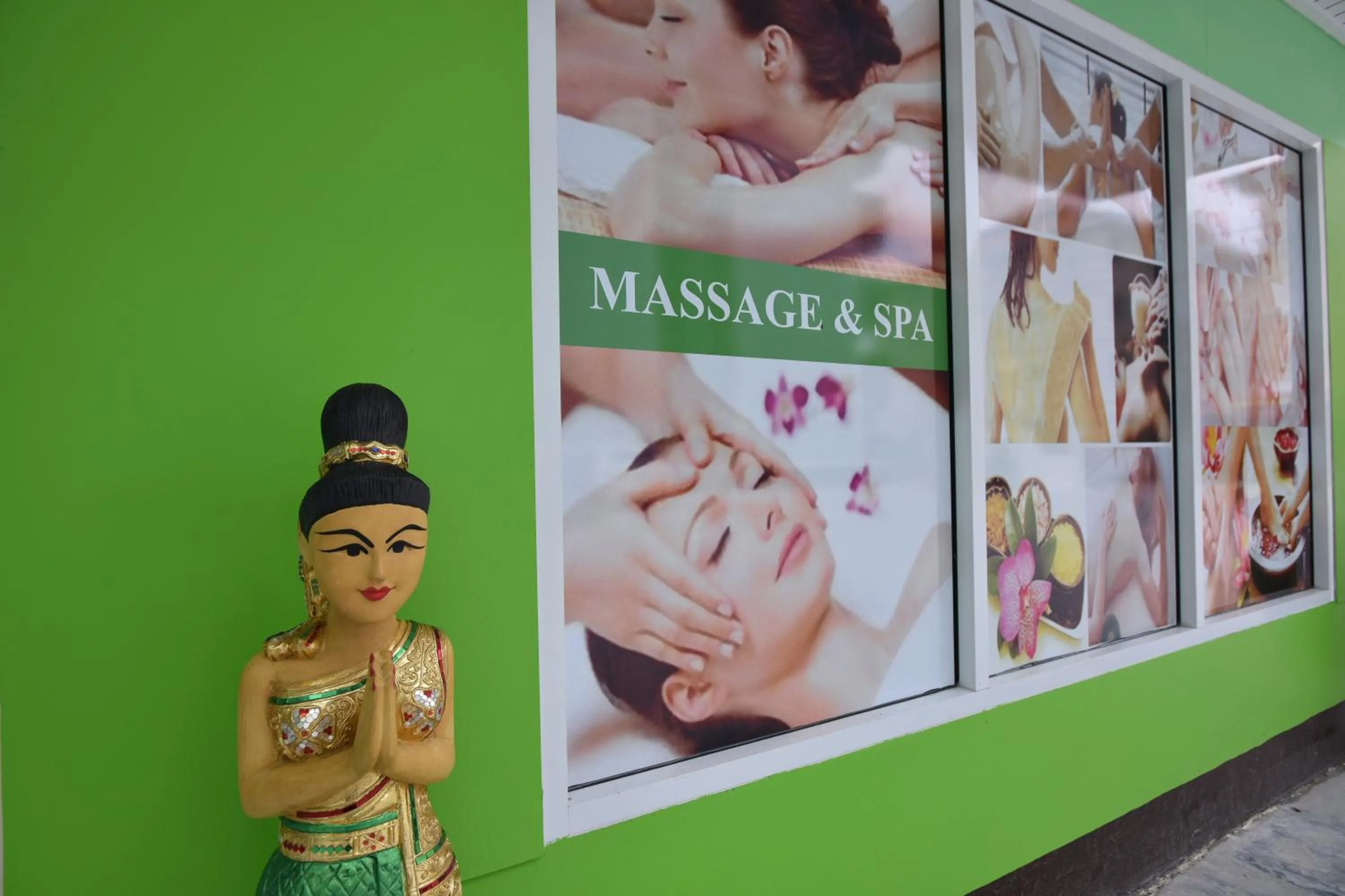 Massage in Gold Airport Suites