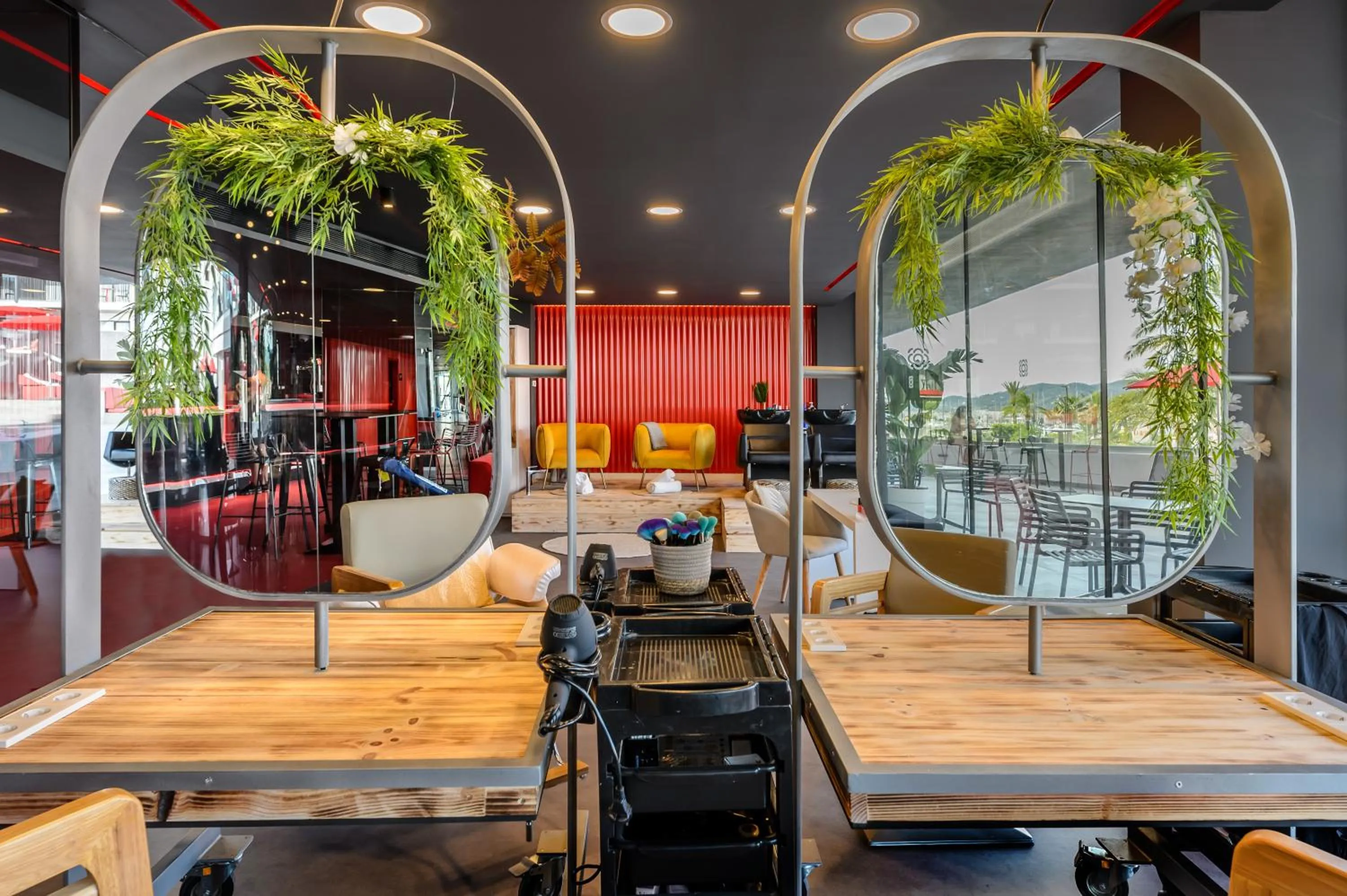 hair dresser in Hotel Vibra District - Adults Only