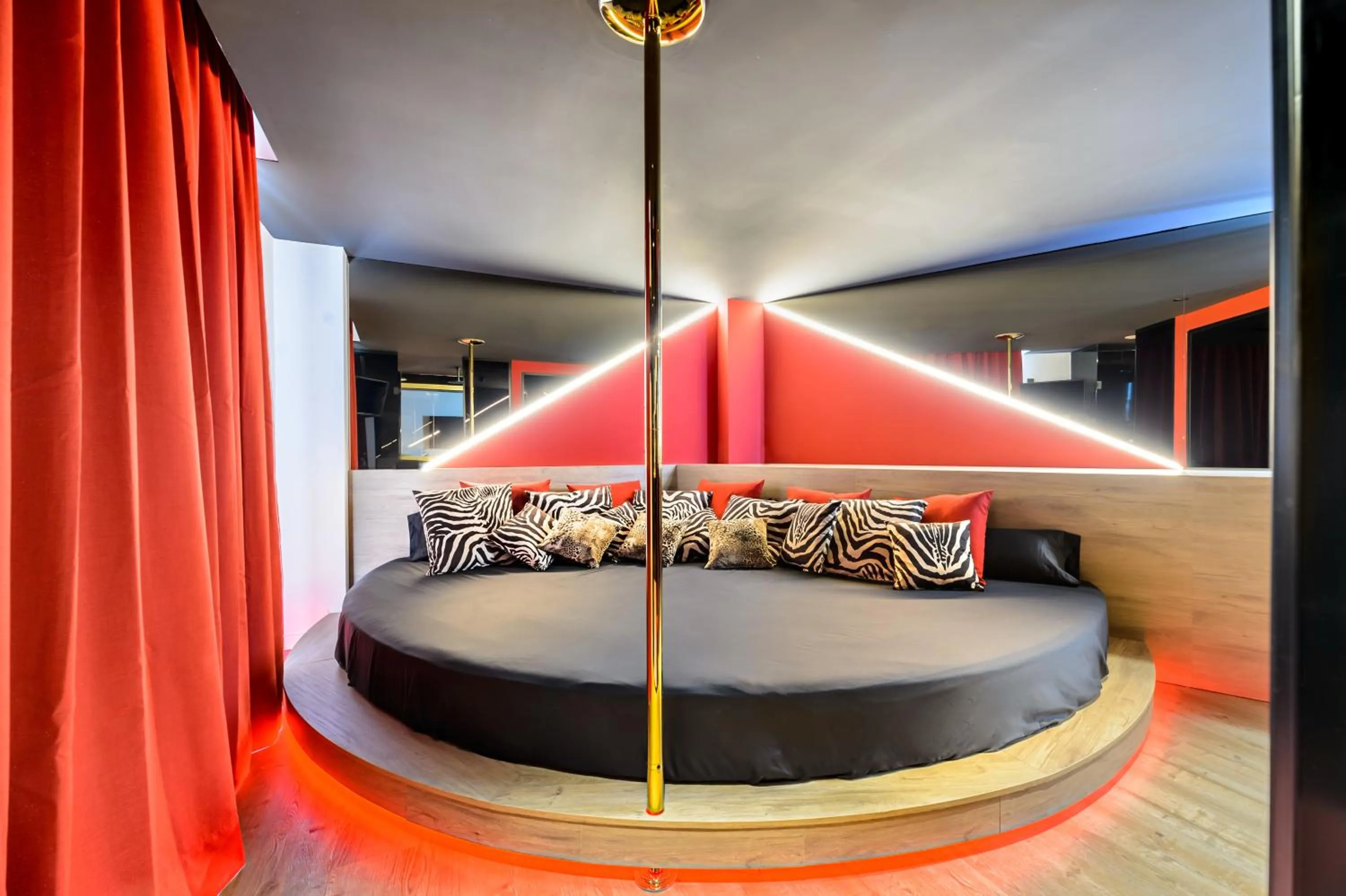 Bed in Hotel Vibra District - Adults Only