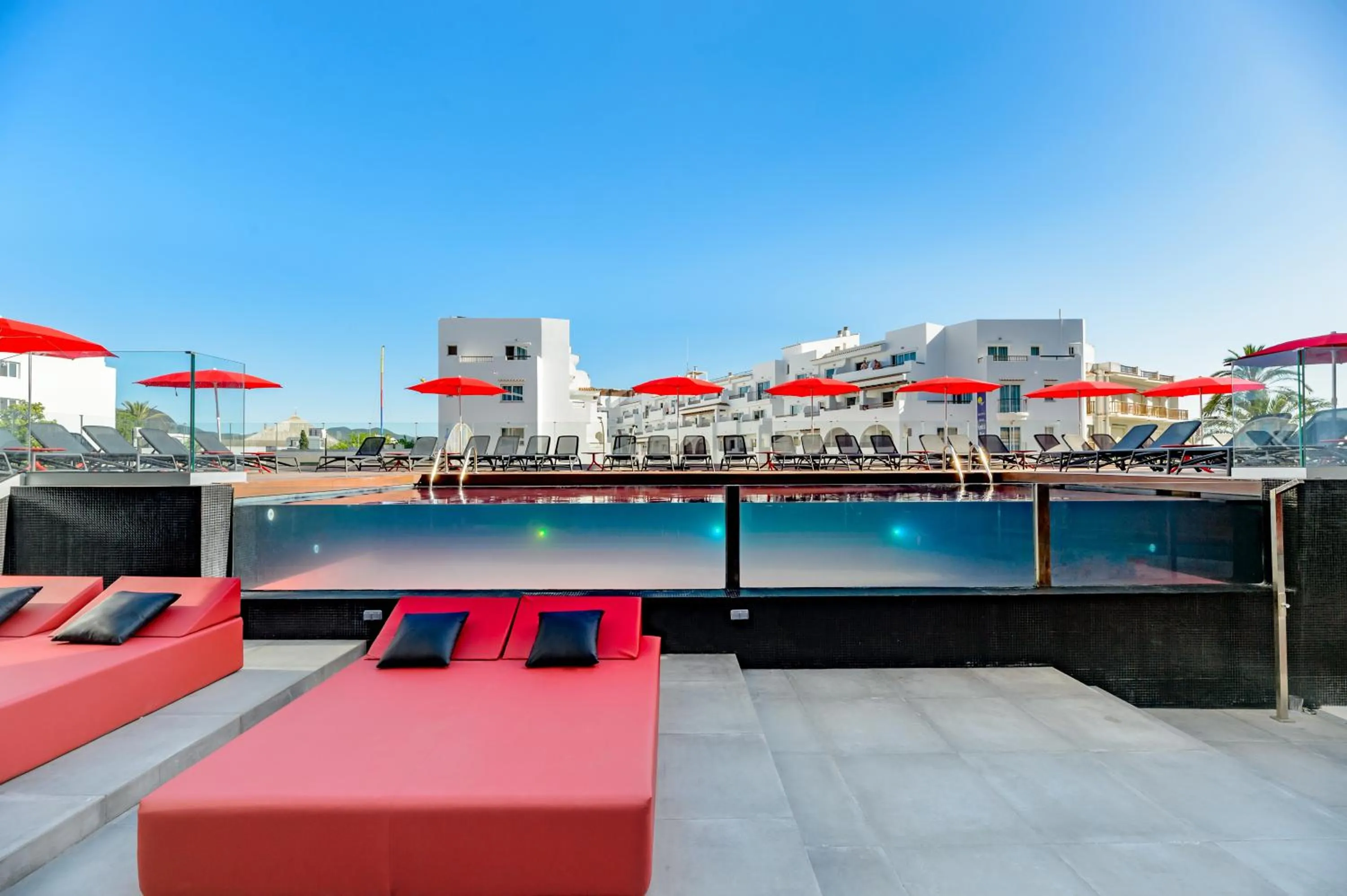 Swimming pool in Hotel Vibra District - Adults Only