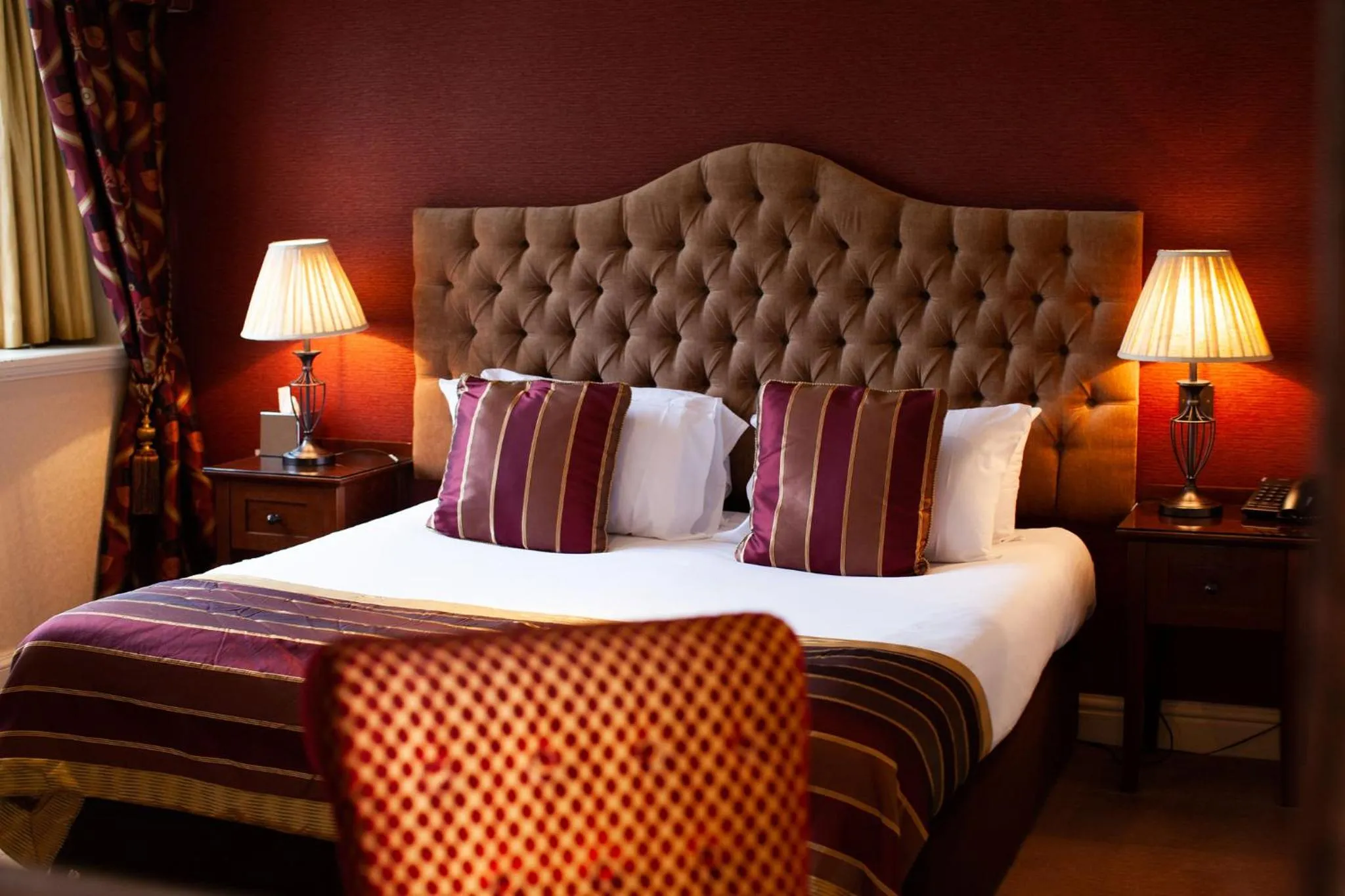 Bed in Inglewood Manor