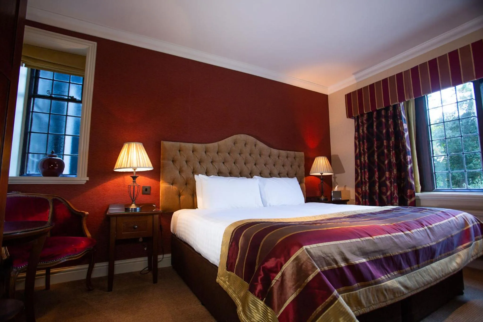 Bed in Inglewood Manor