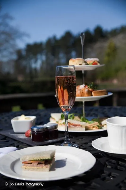 Food in Inglewood Manor