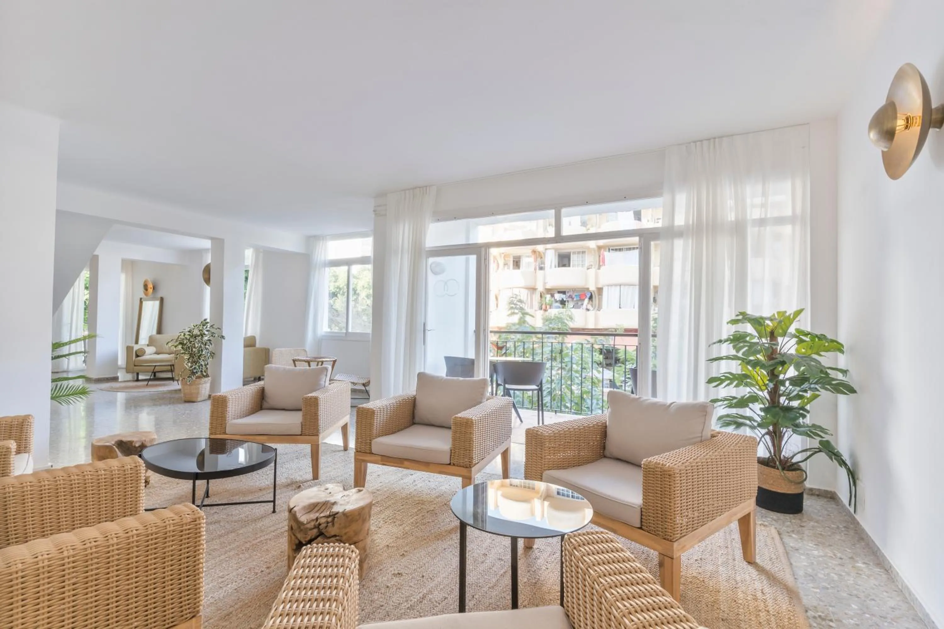 Game Room, Seating Area in Don Quijote