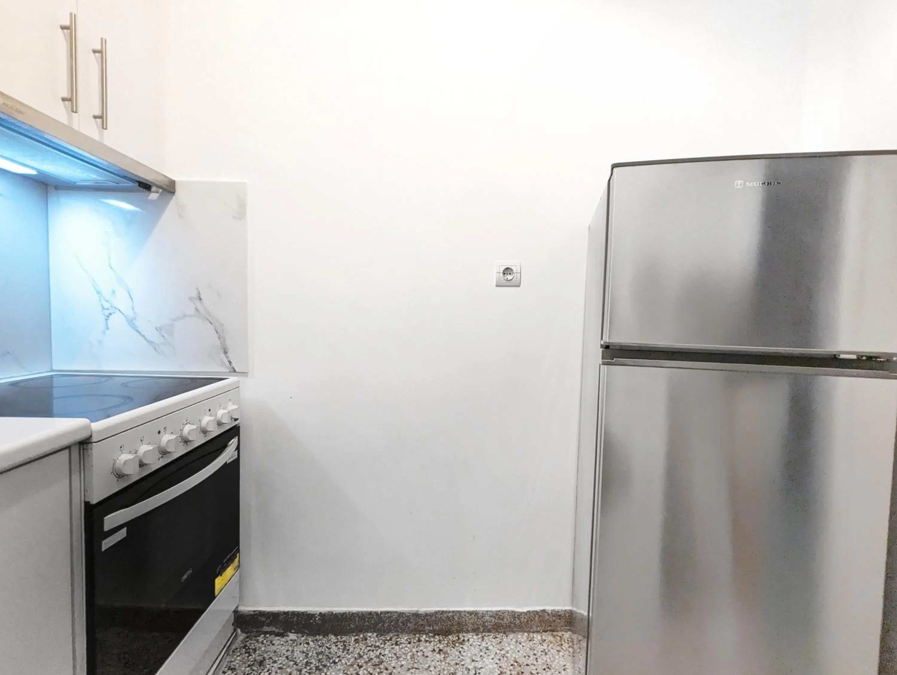 Super Paradise Apartments