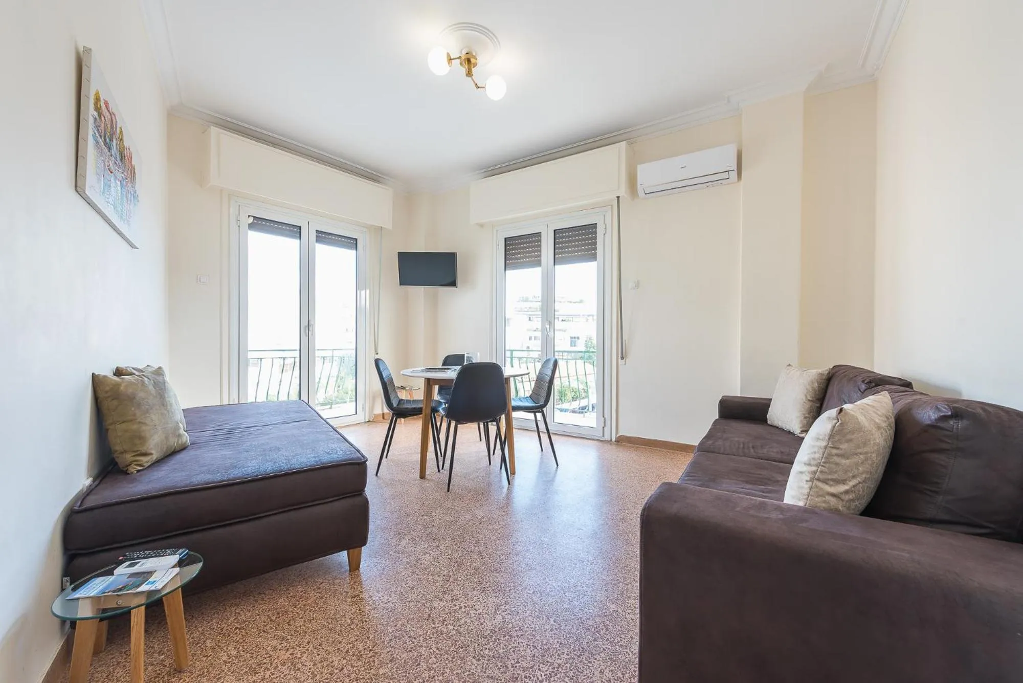 Super Paradise Apartments