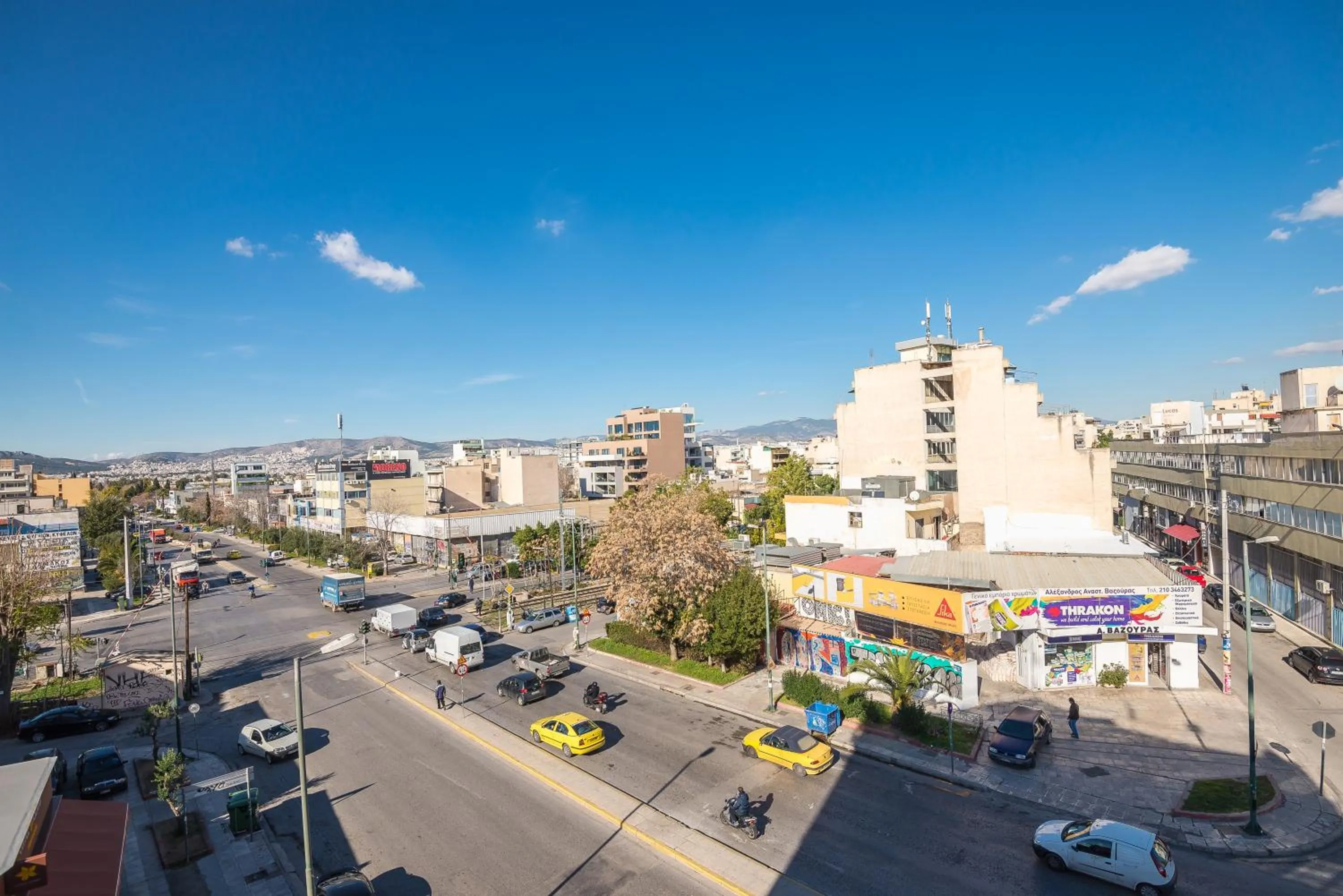 Super Paradise Apartments